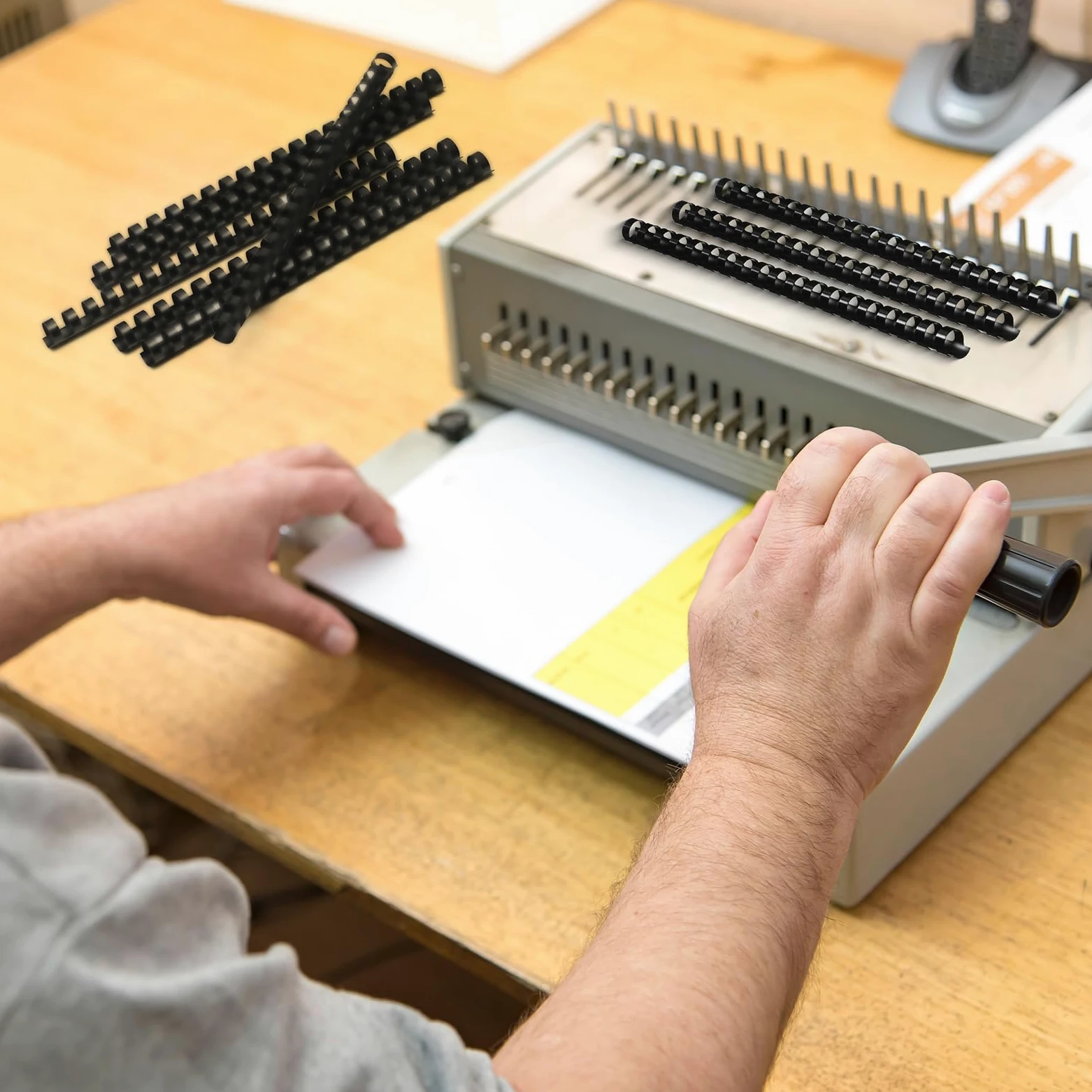 Confezione da 150 pettini per rilegatura in plastica, 19 anelli, dorsi per rilegatura a spirale, formato lettera, per quaderni, calendari, album fotografici (1,27 cm, nero)