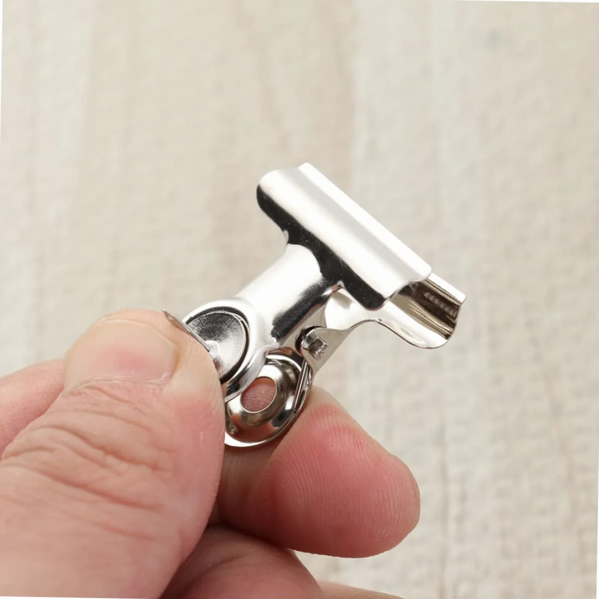 NUOBESTY 60pezzi Clip Binder Metalliche Per Ufficio Clip Da Scrivania Regolabili Per Organizzare Documenti e Forniture Di Cancelleria Confortevoli e Resistenti Nero
