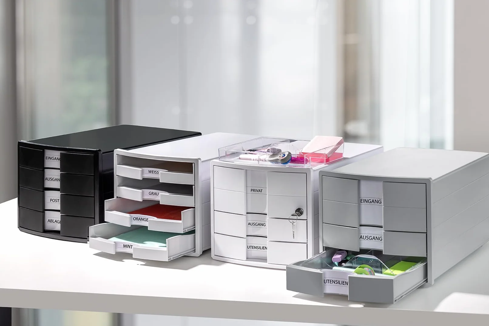 Cassettiera HAN IMPULS 2.0 – Design accattivante abbinato a una qualità eccellente. Con 4 cassetti chiusi per DIN A4/C4, nero-traslucido, 1012-363