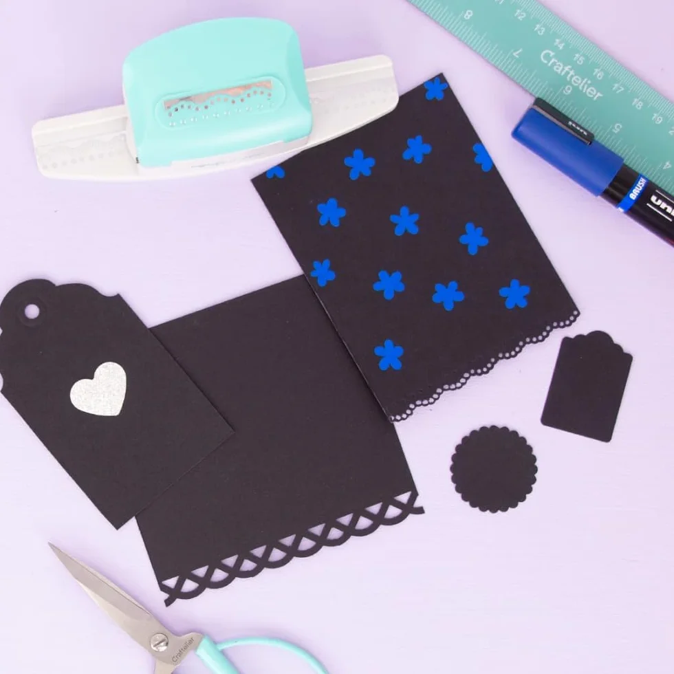 Craftelier 25 Fogli Cartoncino Nero A4 250gsm Liscio per Fustellatura, Biglietti, Scrapbooking