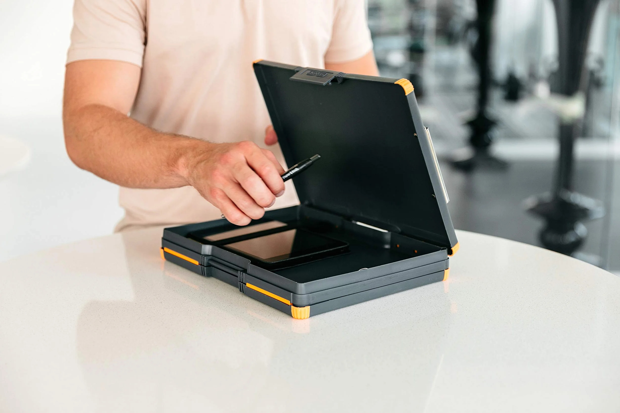 Dexas Duo Clipcase Custodia a doppio lato organizer arancione