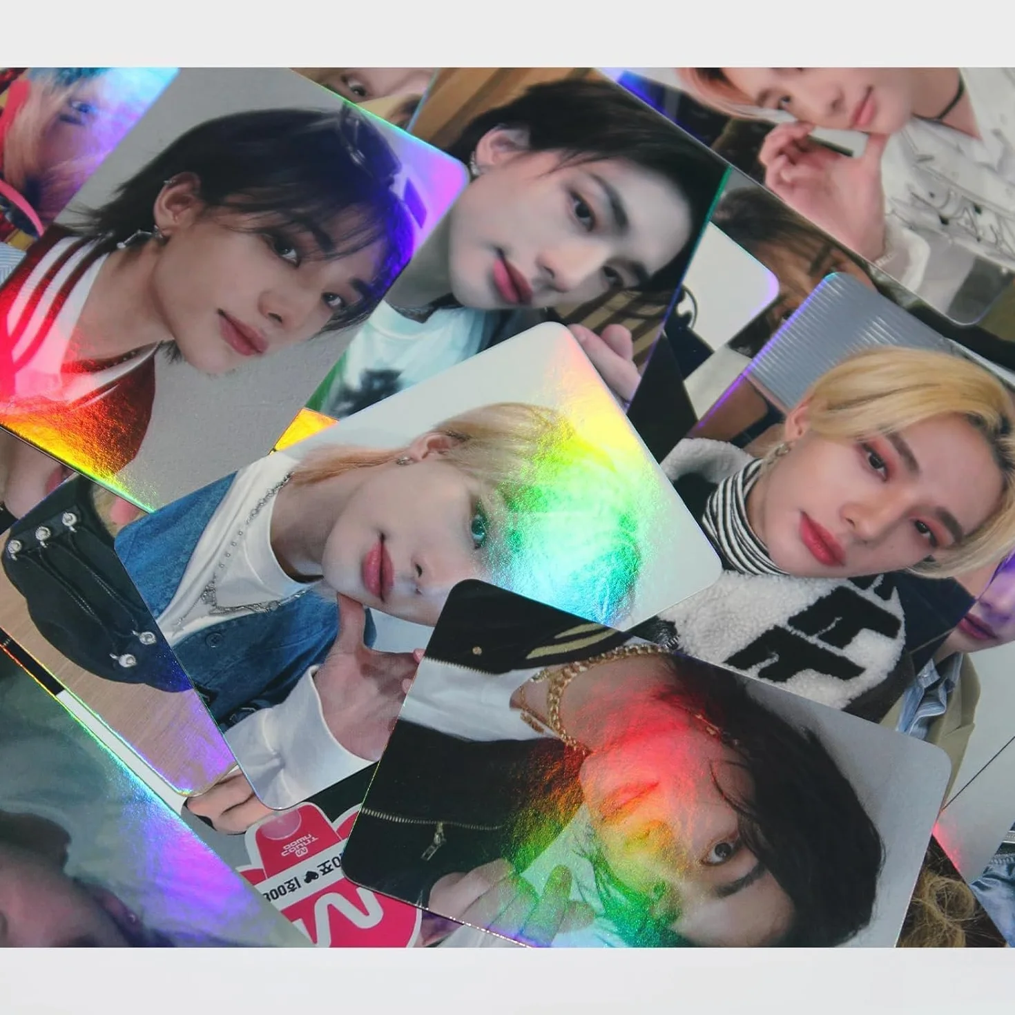 Stray Kids Hyunjin Photocard Laser New Album Mini Photo Card Mini Poster Fan Caedeu 50pcs