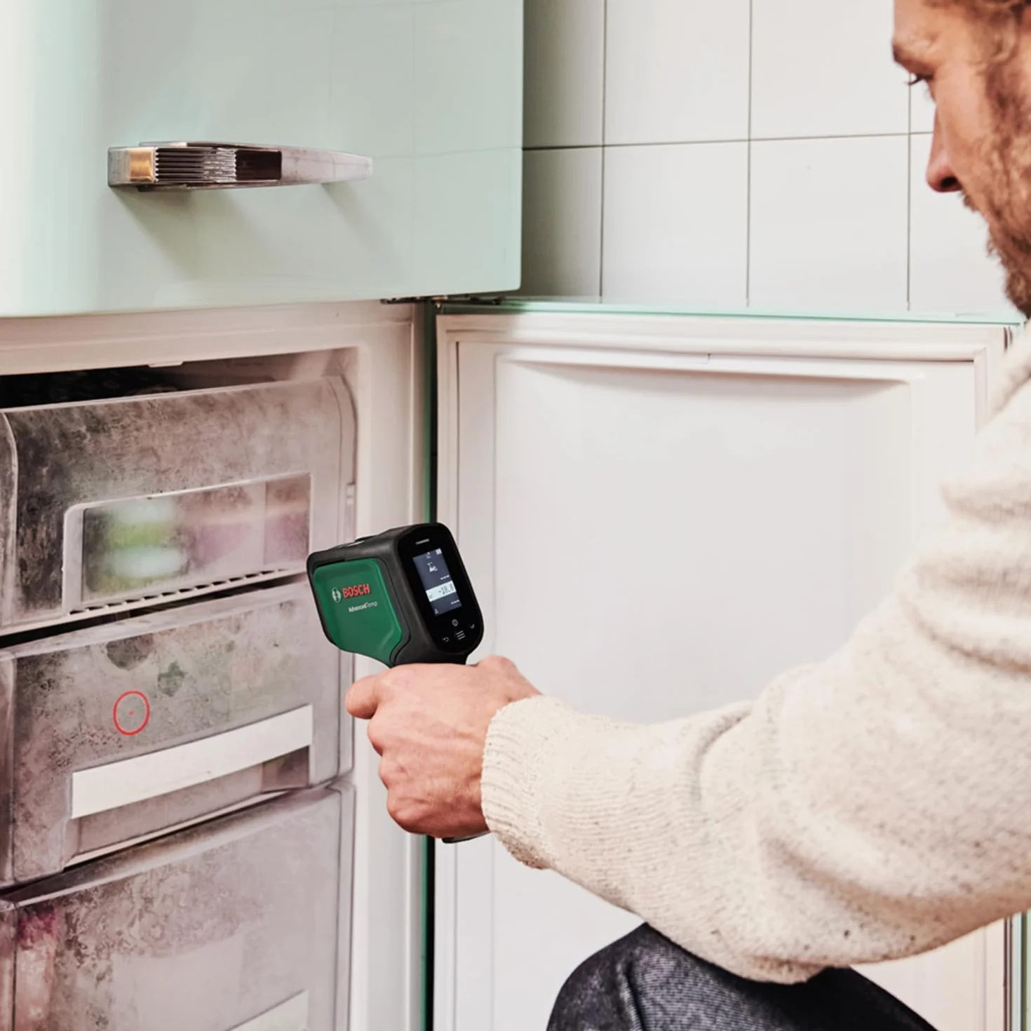 Bosch AdvancedTemp pistola termica a infrarossi -30°C +500°C display LED temperatura superficiale umidità ponti termici muffe