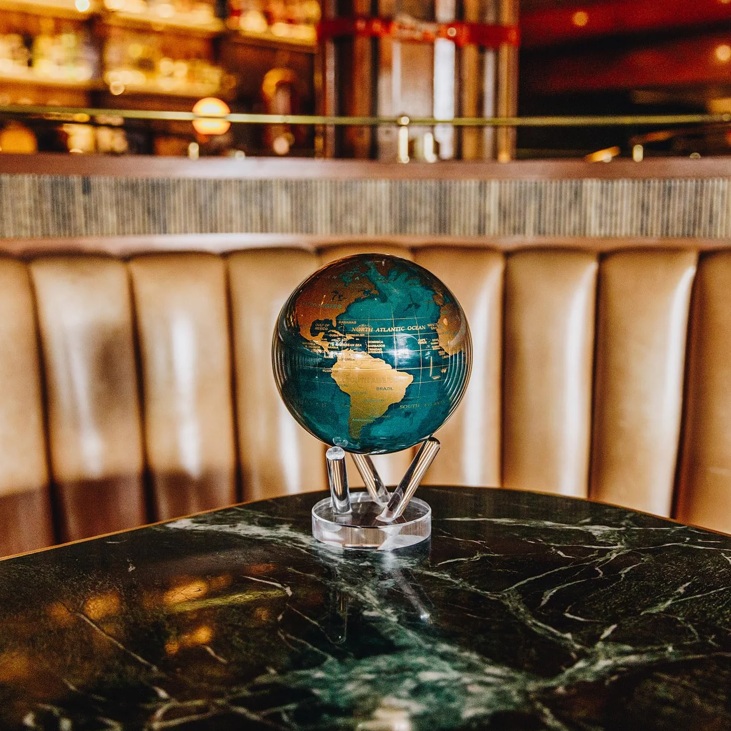 MOVA Globes Blu Ceruleo e Oro Signature (6") | Mappamondo Auto-Rotante a Energia Luminosa |Silenzioso, Senza Batterie né Fili |Decorazione da Scrivania o Idea Regalo Globo Spazio
