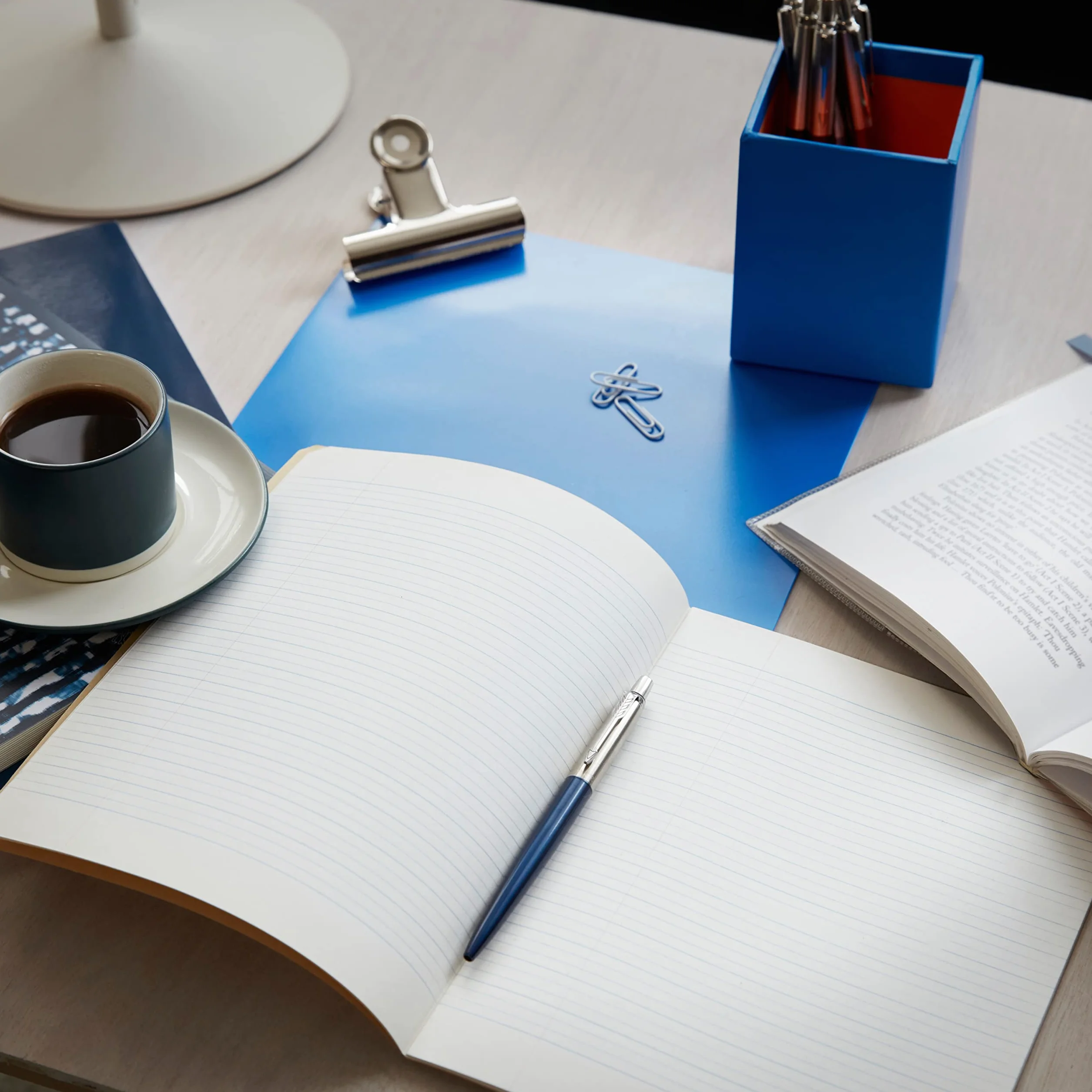 Parker Jotter Penna a Sfera Punta Media Nero 2 Pezzi Confezione Regalo Acciaio Inossidabile