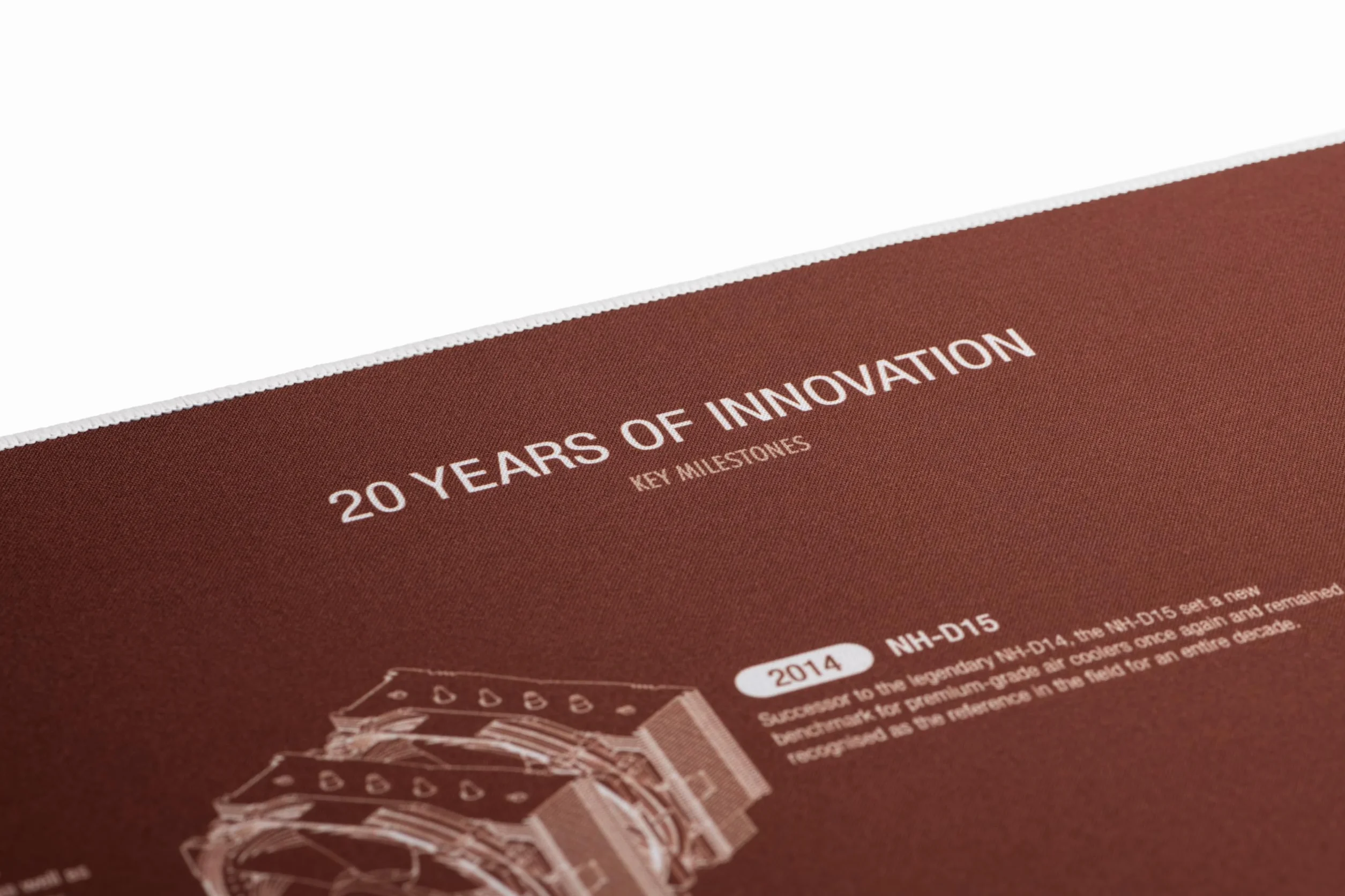 Noctua NP-DM3 Tappetino da Scrivania per il 20° Anniversario, 90x40 cm (Marrone)