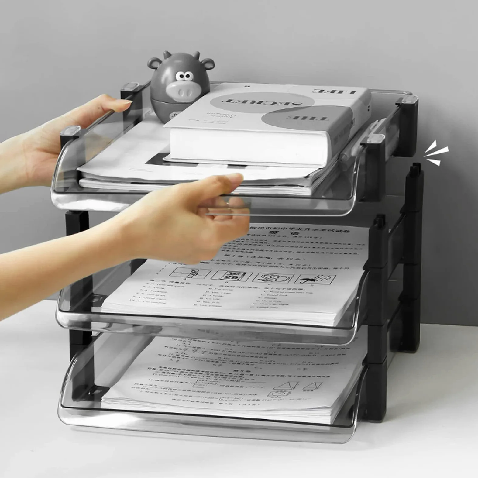 BEIJIALY Vassoio Carta Impilabile, Vassoio Portalettere da Scrivania, Portadocumenti Classificati a Strati Portaoggetti per Ufficio in Acrilico, Portacarte per Ufficio Domestico(Trasparente 3 strati)