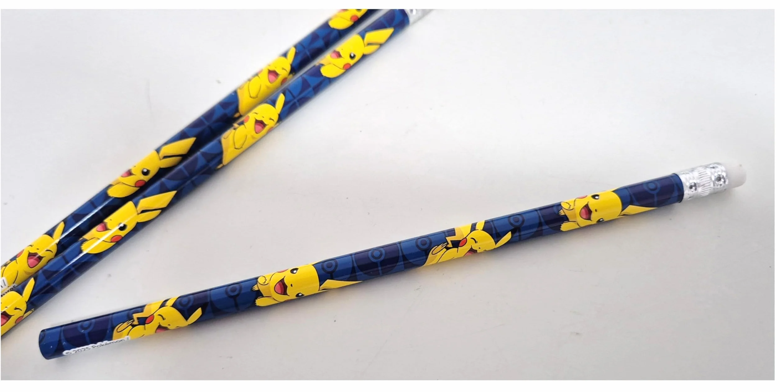 Pokémon Set di articoli di cancelleria per bambini 8 pezzi Pikachu