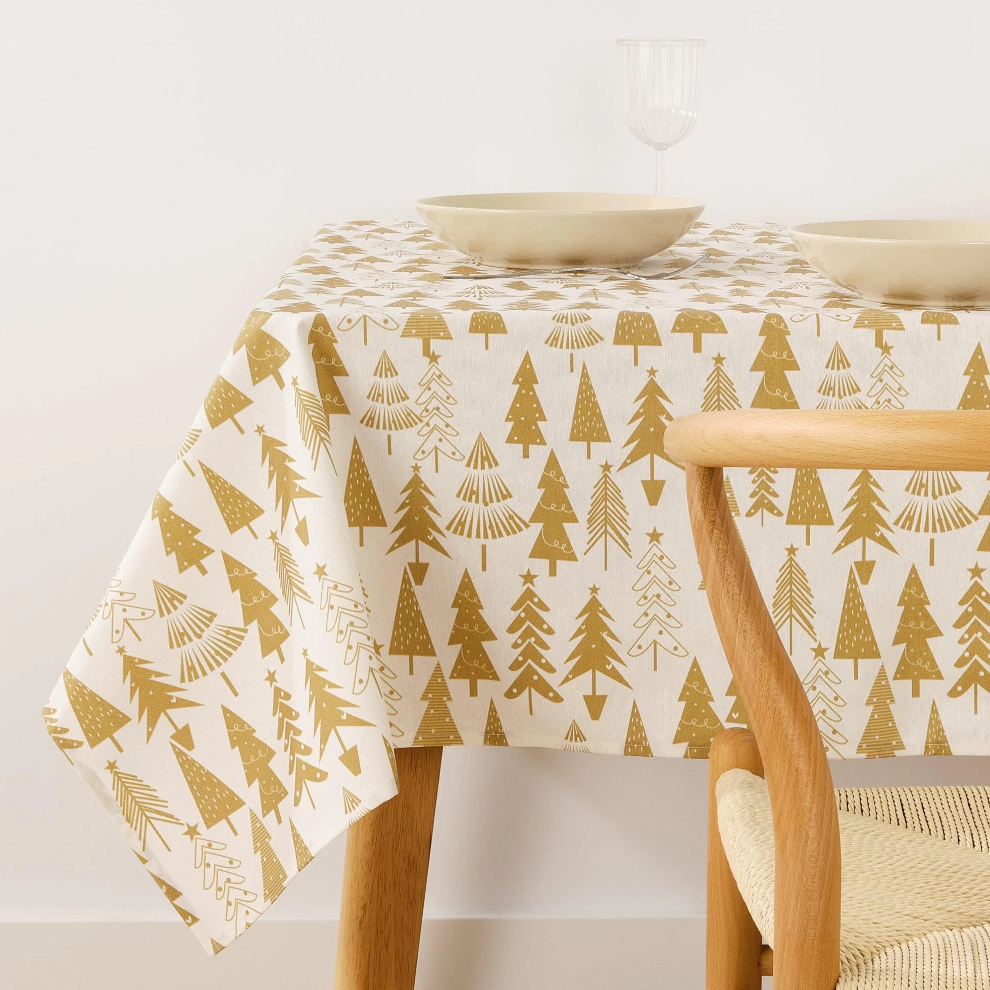 MANTEL RESINADO ANTIMANCHAS MODELO CHRISTMAS 31 GOLD