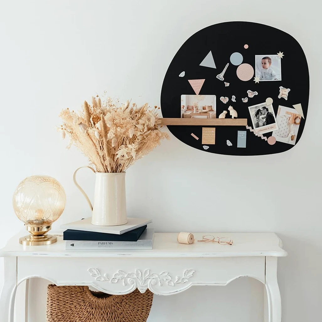 FERFLEX - Lavagna magnetica - Ovoidale - Decorazione murale con striscia adesiva magnetica riposizionabile - Venduta con 8 magneti argentati e 1 rotolo di adesivo magnetico - 65x64cm.