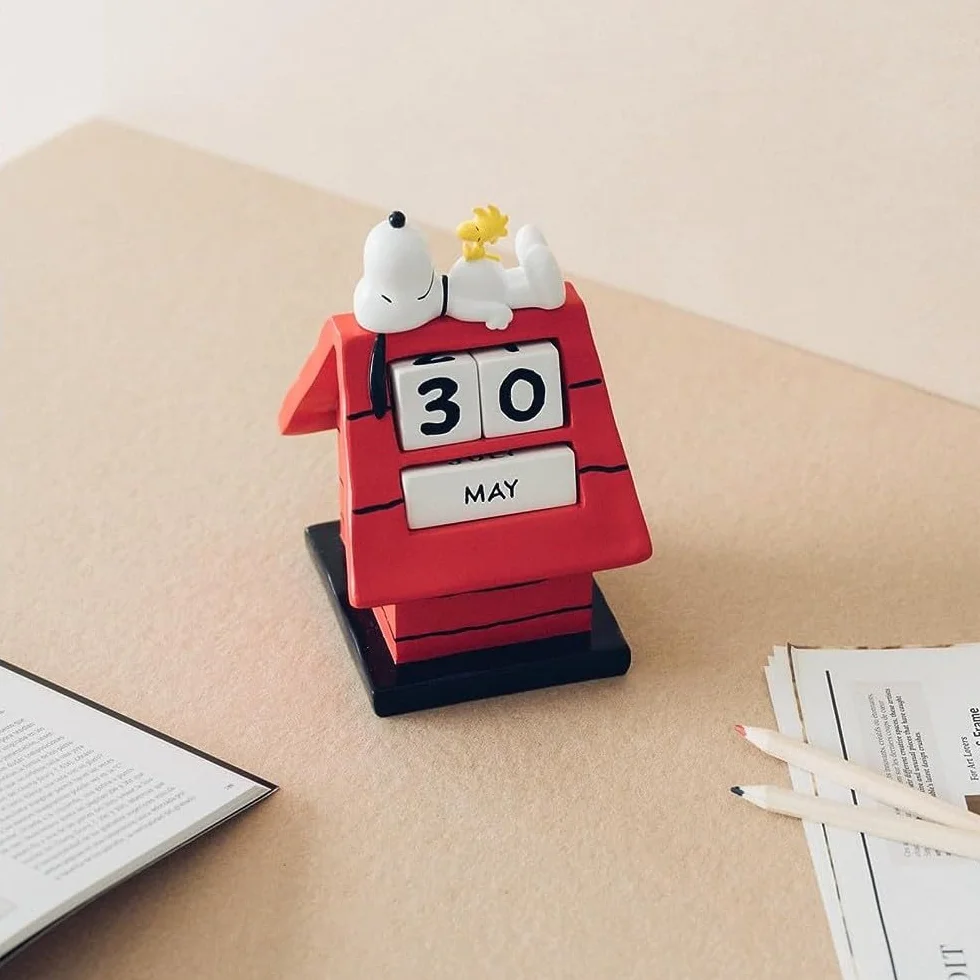 Grupo Erik Calendario Perpetuo Snoopy 3D - Calendario da Tavolo Perpetuo per Bambini | Decorazione da Scrivania per Fans: Regalo Snoopy Gadget Peanuts Casa 9,5 x 15 x 11 cm