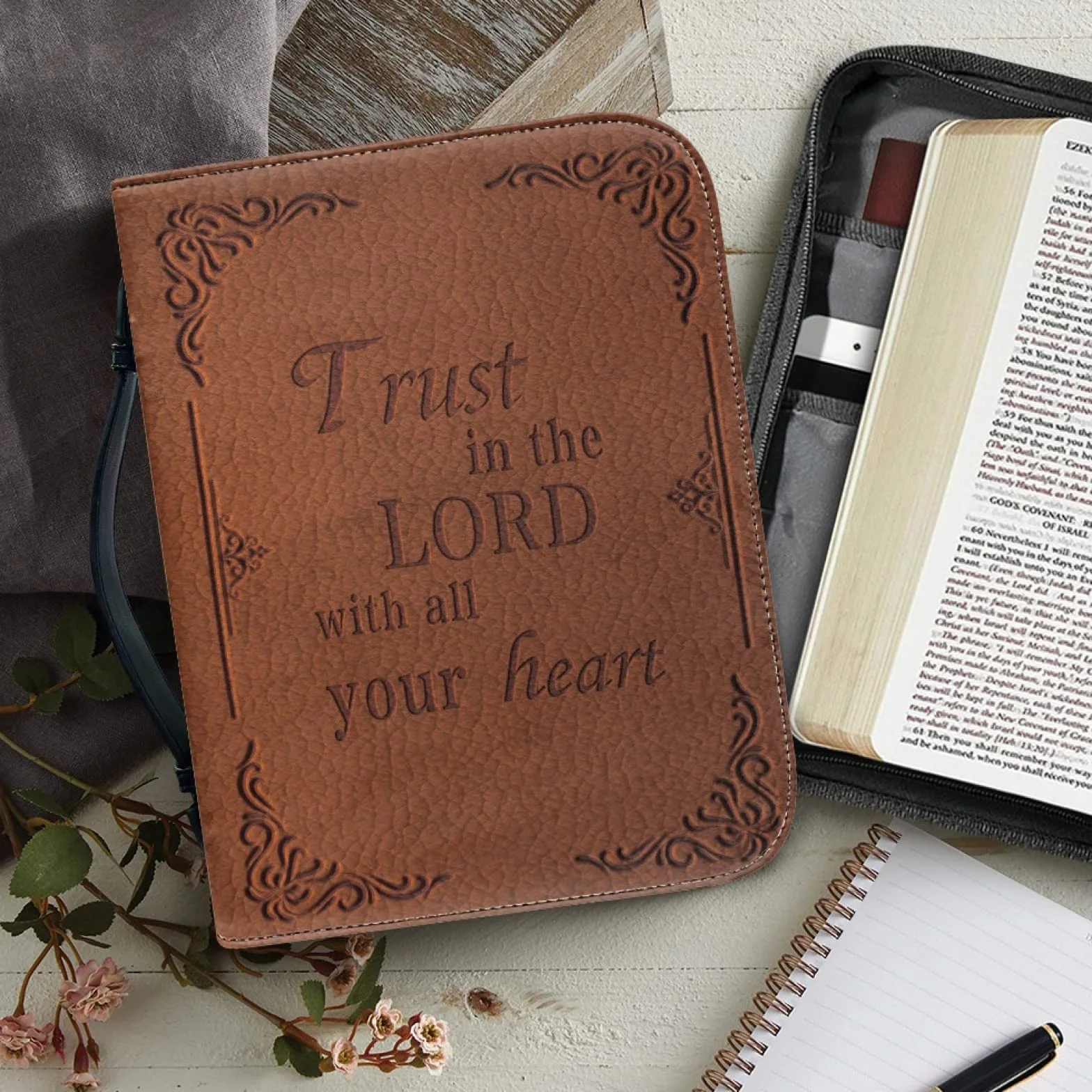 Custodia Bibbia in Pelle Personalizzata con Cerniera Grande Borsa Biblica Donna