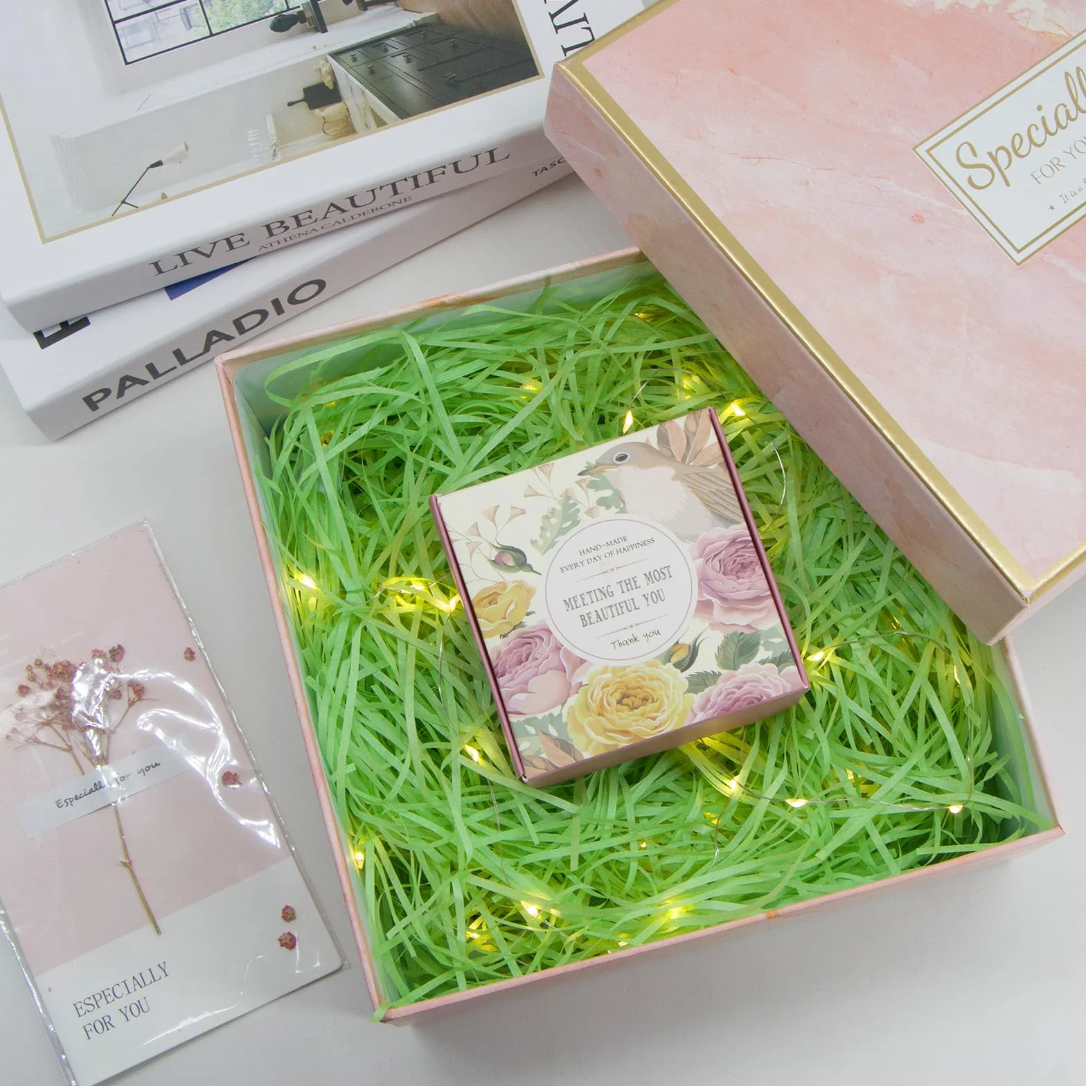 TUZELIYA 300 g di carta velina sminuzzata, carta sminuzzata con luce a led per scatole regalo, erba per cesti pasquali, ideale per riempire cesti e riempitivi sminuzzati per Pasqua, forniture per
