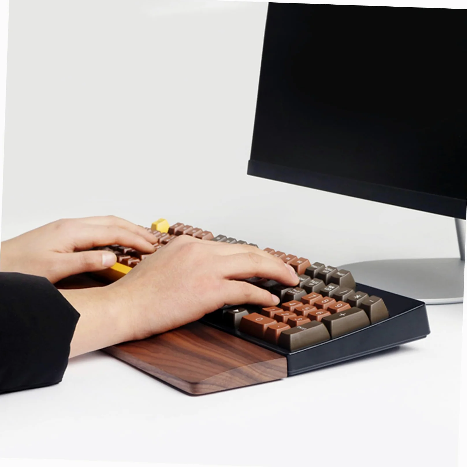 Poggiapolsi Ergonomico in Legno di Noce 300mm per Tastiera | Tonalità Caffè, Venatura Naturale del Legno, Misura 300×80mm, Finitura Elegante e Lavorazione Curata