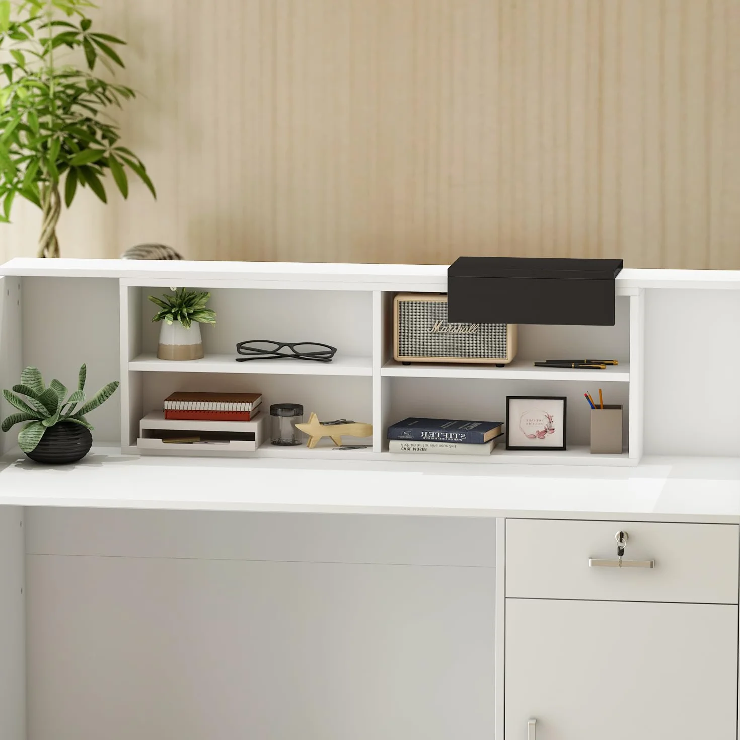 Banco di reception, banchi di reception, banchi di ricevimento con cassetti e armadi chiudibili, bancone con ripiani aperti regolabili, 140 x 60 x 110 cm, MDF, bianco, HUPODE250005-0001