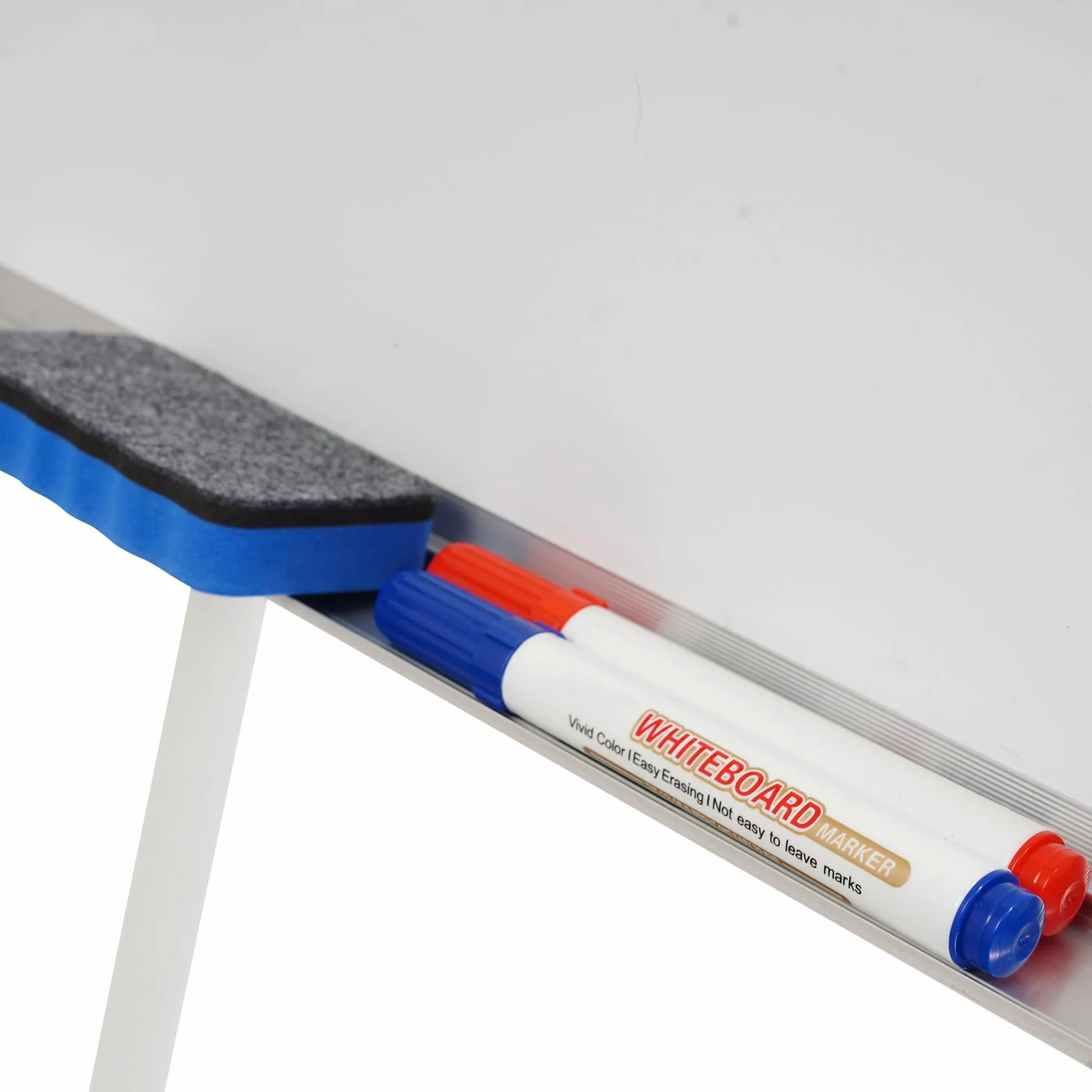 Lavagna bianca con supporto, 61 x 92 cm, magnetica, portatile, lavabile a secco, regolabile in altezza, con 3 penne, 1 gomma, 6 magneti autoadesivi
