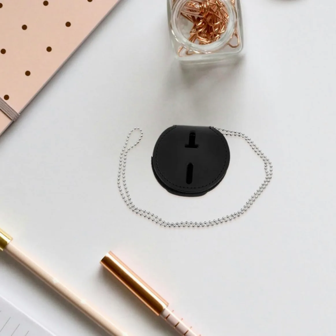 GALPADA Porta Badge in Pu Nero con Clip in Lega di Alluminio, Set da 7 Pezzi, Design Rotondo Moderno, con Catena, per Uso Quotidiano e Lavoro