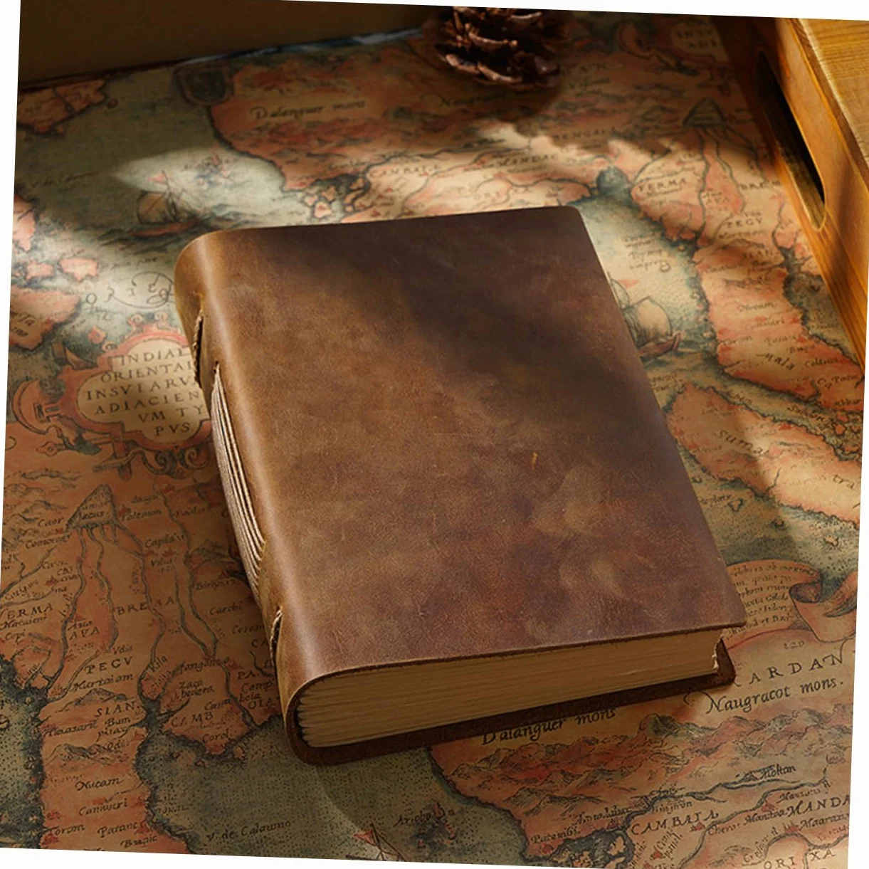 NUOBESTY Quaderno Diario in Pelle Vintage Marrone Copertina Spessa | Carta Interna Ispessita, Finitura Testurizzata, Stile Semplice per Studenti e Insegnanti