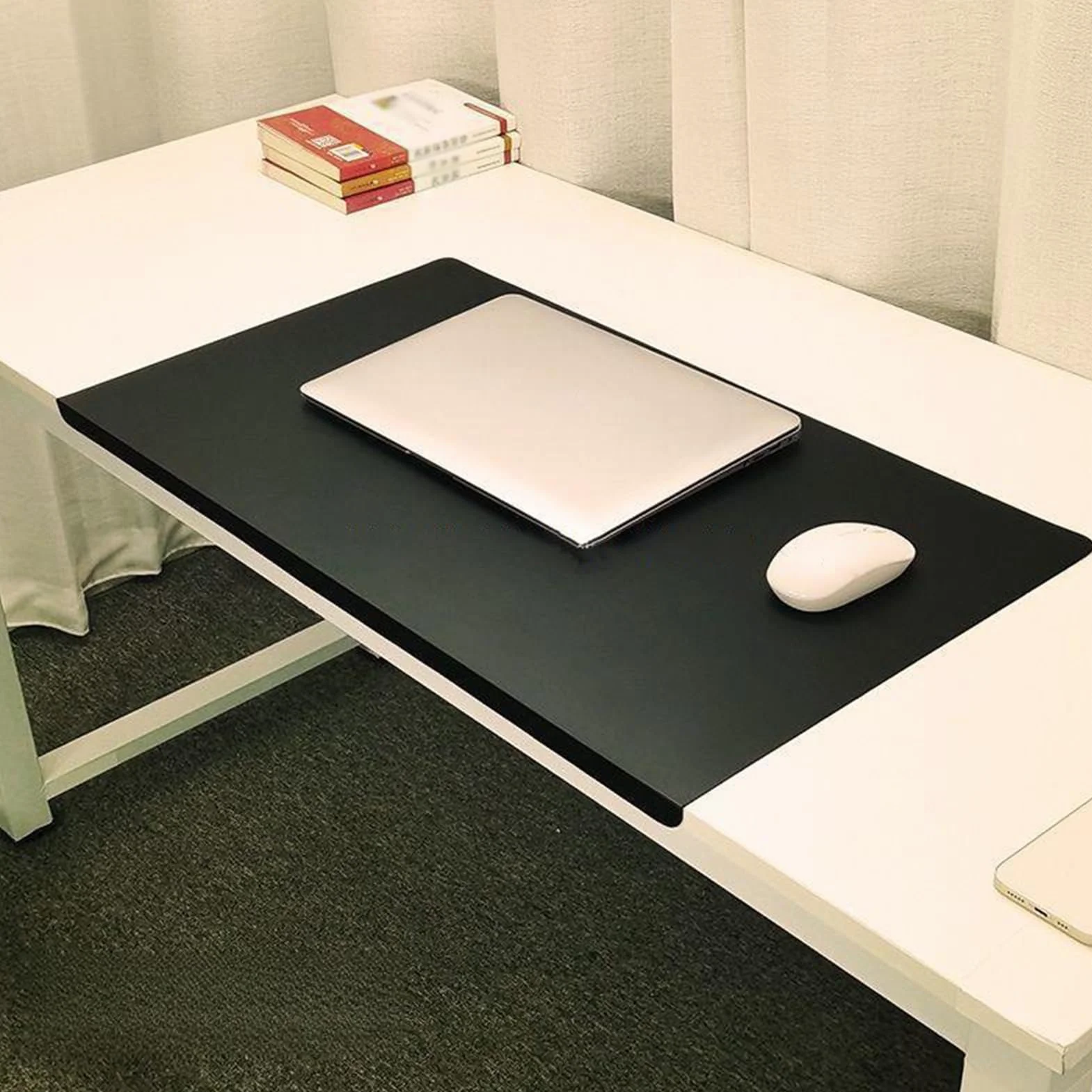 Lifup Sottomano da Scrivania in Similpelle Impermeabile, Struttura in Acciaio con Profilo a L, Nero 40 x 30 x 2 cm
