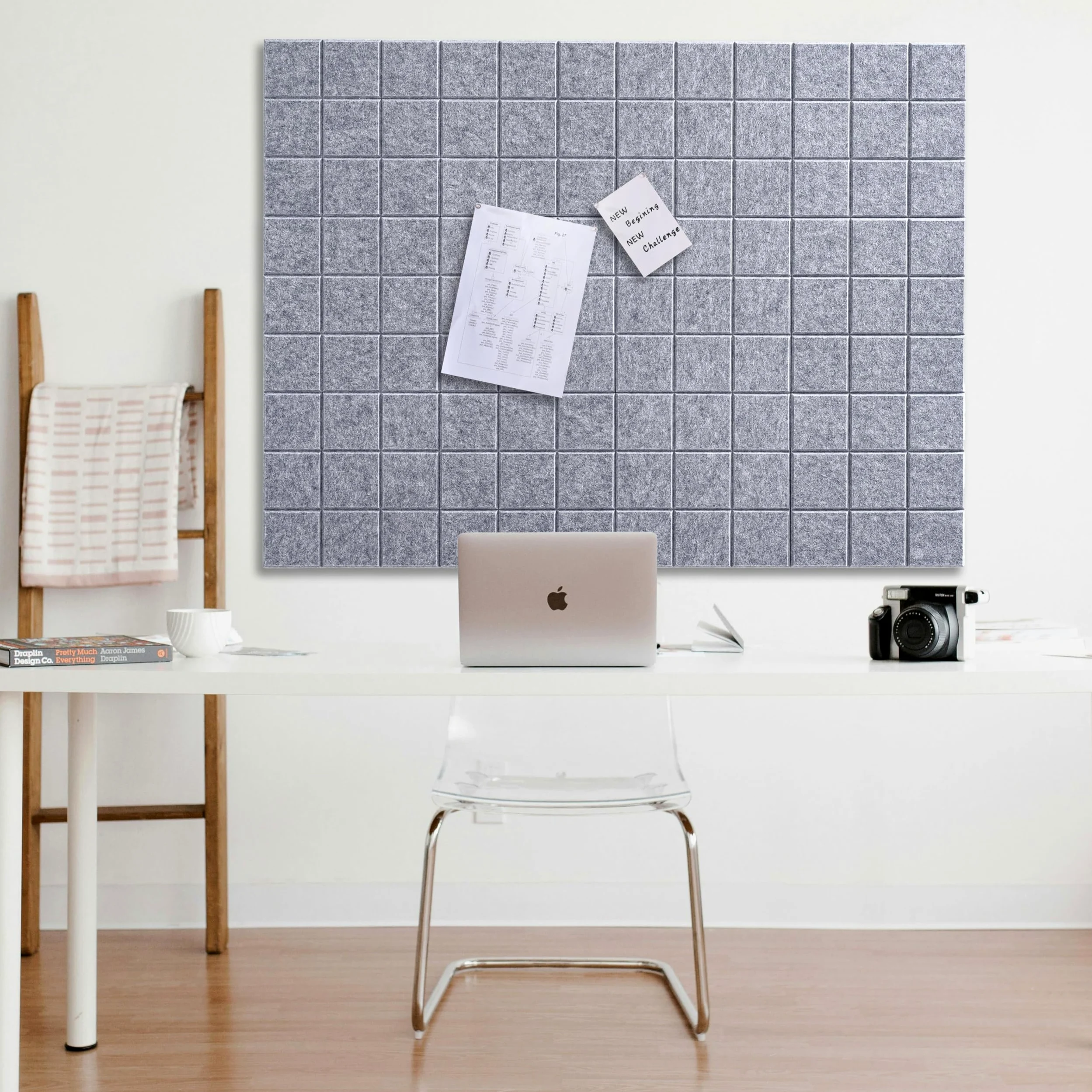 Grande lavagna in sughero per ufficio, confezione da 12 piastrelle in feltro con linguette adesive, 121,9 x 91,4 cm, grandi lavagne in sughero per pareti, bacheca in sughero da parete (grigio chiaro)