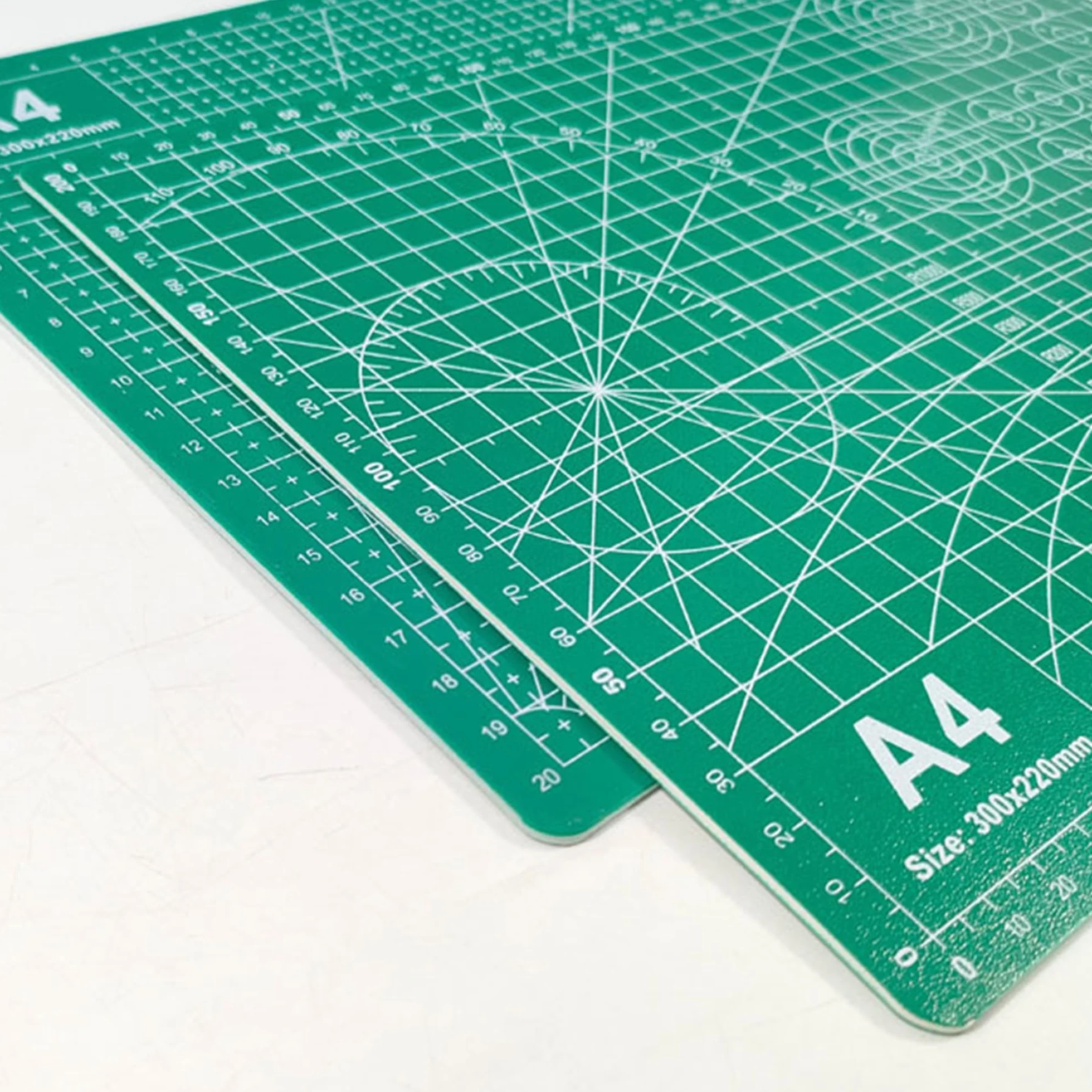 Tappetino da taglio auto-rigenerante A4 30x22 cm a doppia faccia 5 strati antiscivolo