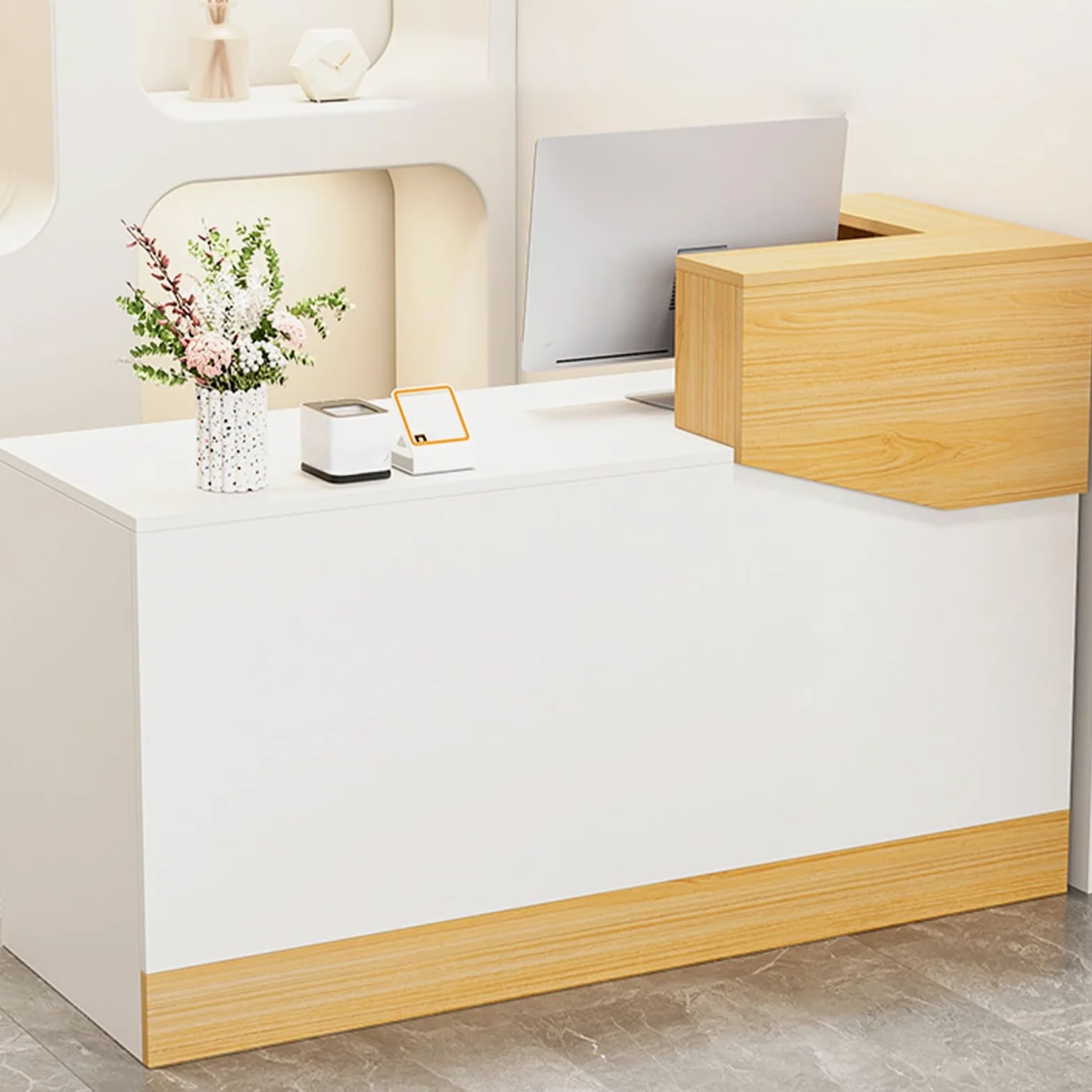 Banco Reception in Legno con schedario chiudibile a Chiave e banco Cassa Ideale per L'Ufficio di Un Salone di Bellezza