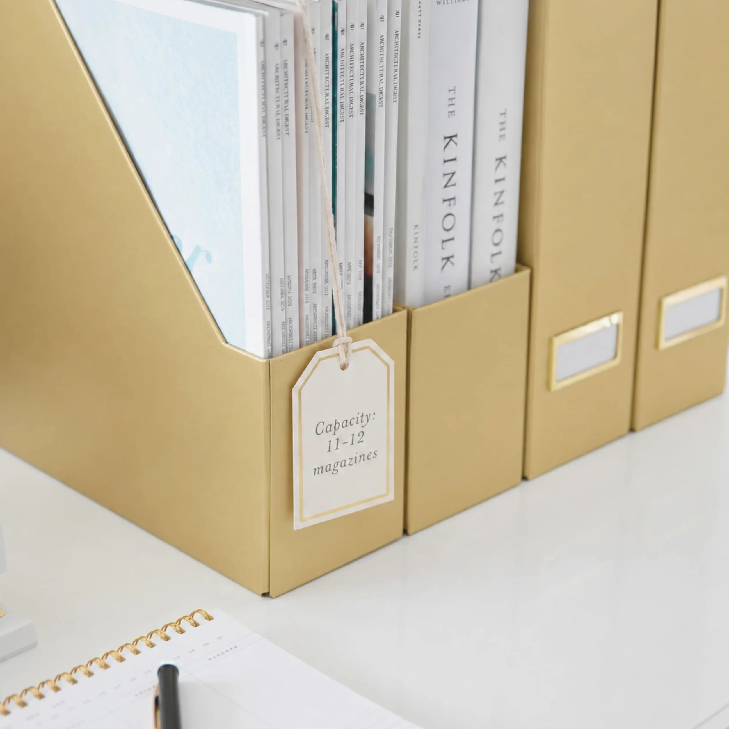 Blu Monaco Portariviste Pieghevole in Oro con Porta Etichette Oro - Set di 4 scatole Porta riviste in Cartone - Accessori da scrivania Dorati