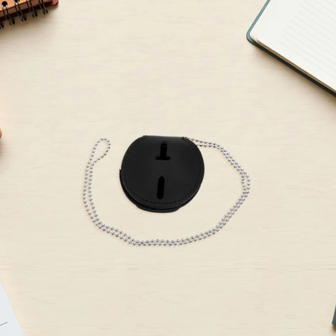 Porta Badge in Pu con Clip Metallica e Catena, 7 Pezzi, Resistente All'usura, Design Rotondo e Moderno per Lavoro e Eventi