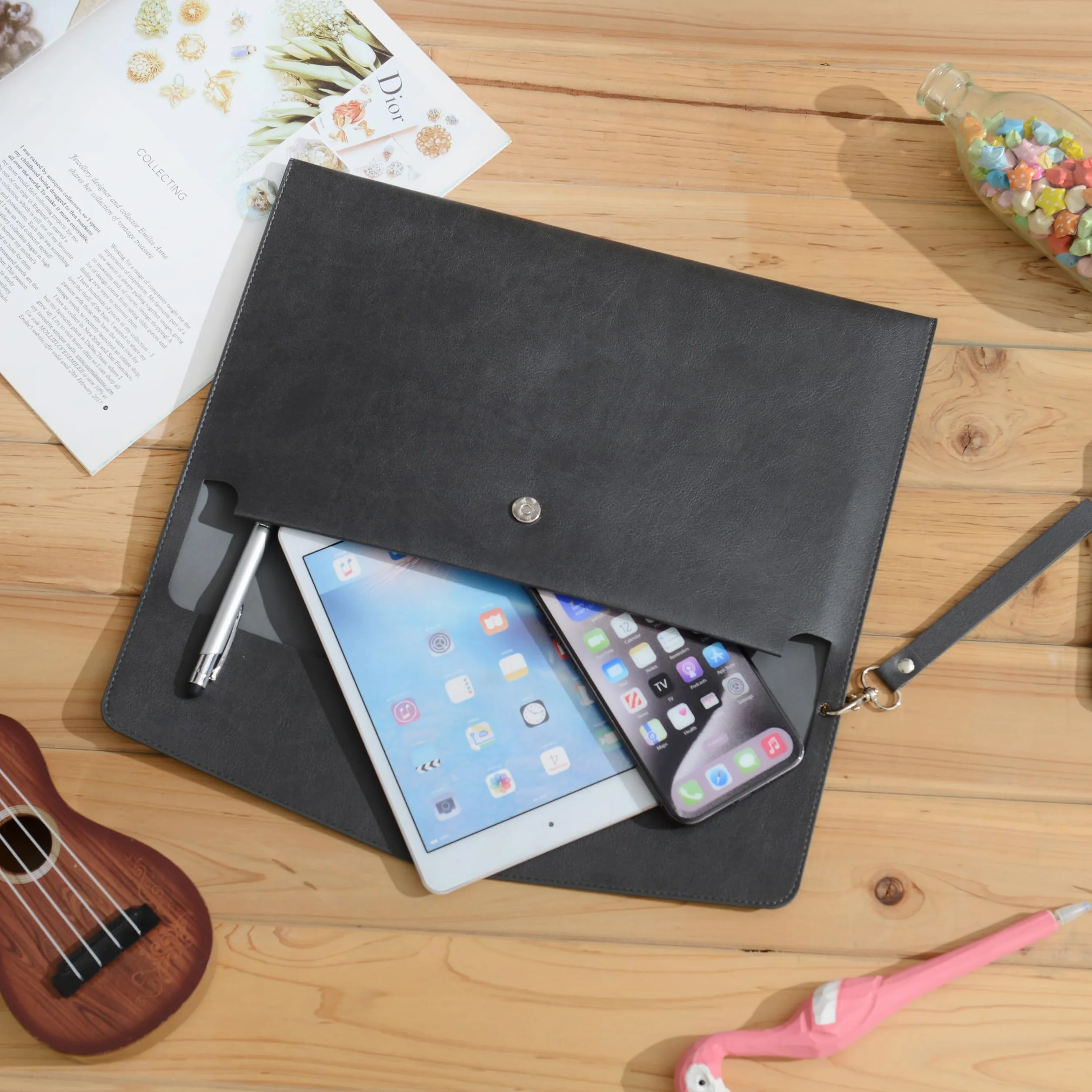 Wonderpool A4 Cartelle Portadocumenti Busta in PU Pelle Alta Capacità Multifunzione Portafoglio per Carta Lettera Cancelleria Organizer e Custodia per Tablet PC (Grigio scuro)