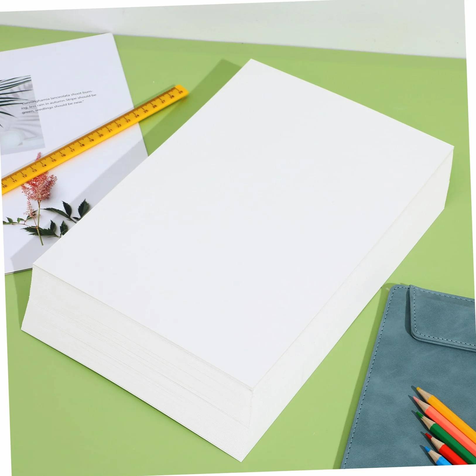 Carta per Stampante A4 Beige 100 Fogli in Pasta di Legno | Formato Compatto, Stampa Nitida e Peso Ridotto, Adatta per Ufficio Piccolo e Uso Quotidiano