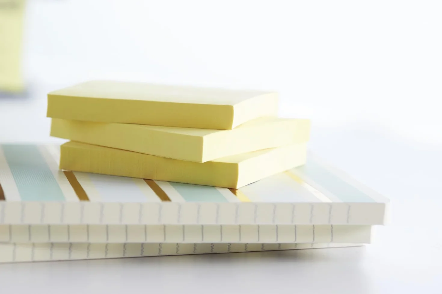 Post-it Cubo Foglietti adesivi Canary Yellow 450 Fogli 76 mm x 76 mm Rosa Giallo Arancione Verde