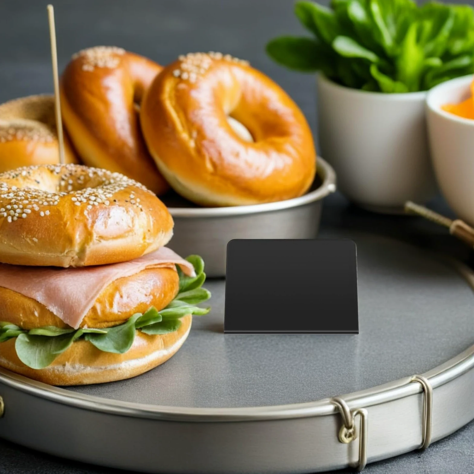 GALPADA 30 Pezzi Lavagne Bifacciali da Tavolo 10x7,5 Cm Superficie Nera Opaca Lavagna Cancellabile Mini Cartelli Menu Decorativi Stabili a V per Ristoranti Bar e Eventi