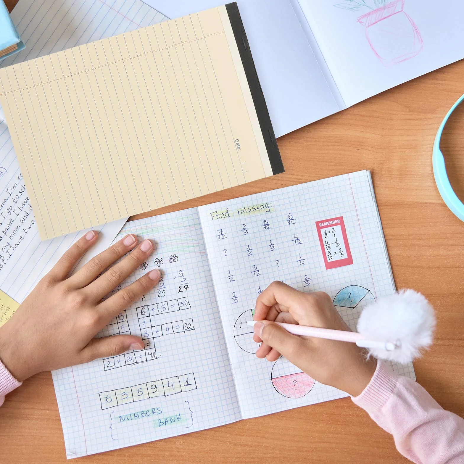 Quaderno Cartonato Righe A4 Beige 4 Pezzi, Blocco Note Strappabile | Carta, Portatile e Data, per Planning e Desk Planner, Fornito in Confezione da 4