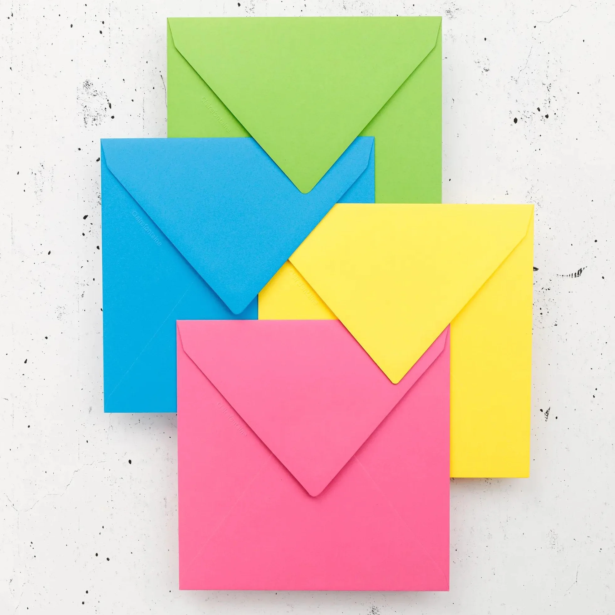 Clairefontaine 5573C Pacco 20 Buste Gommate 16,5x16,5cm 120g/m² Fucsia Carta Premium Liscia