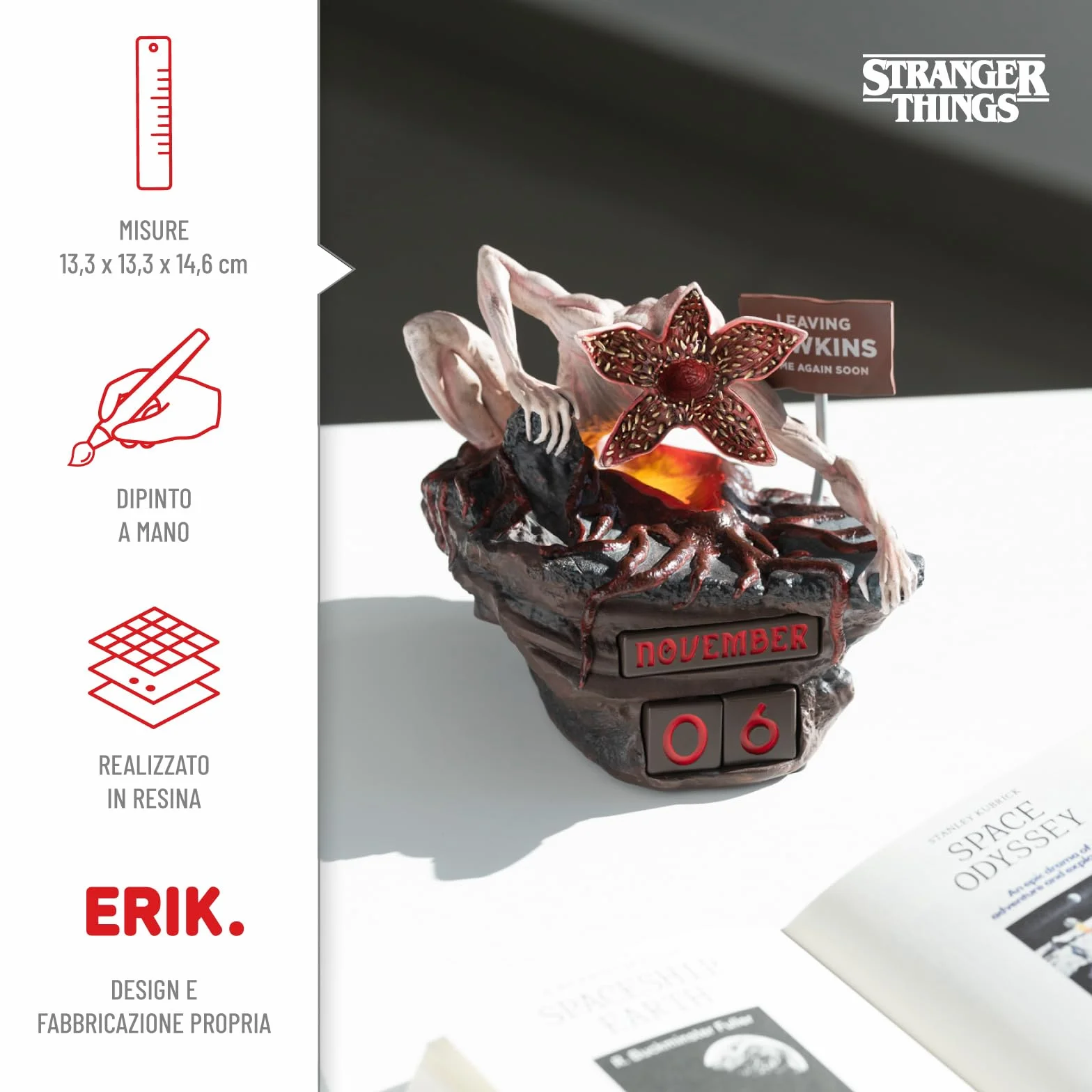 Grupo Erik Calendario Perpetuo Stranger Things 3D - Calendario da Tavolo Perpetuo | Decorazione da Scrivania per Fans: Stranger Things Gadget 13,3 x 13,3 x 14,6 cm