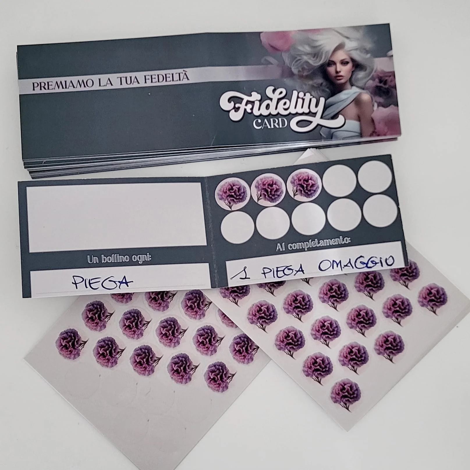 GHIBLI 50 Tessere Fedeltà + 500 Bollini a Colori Inclusi Fidelity Card per Parrucchieri e Centri Estetici