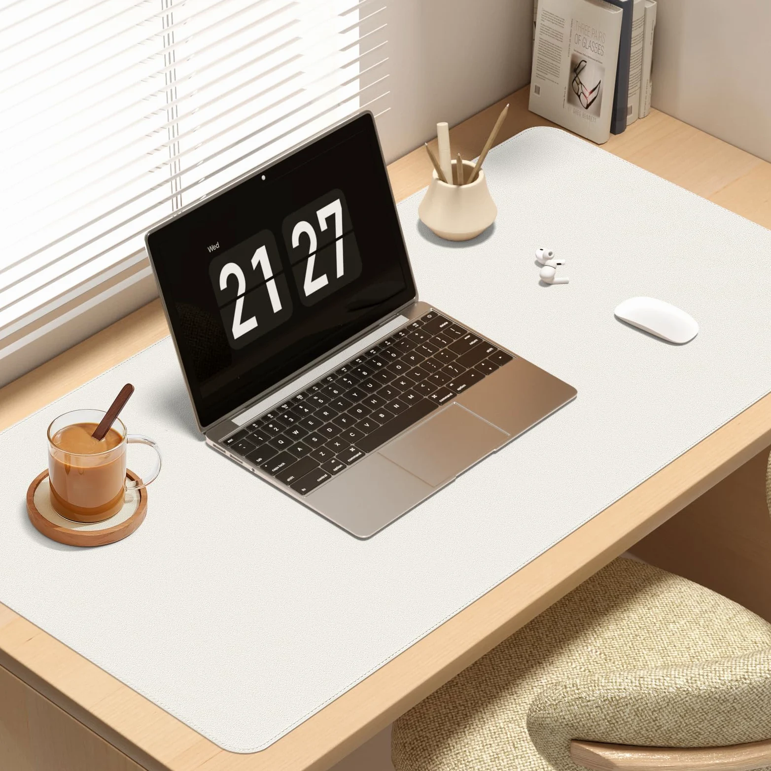 Vicwe Tappetino da Scrivania, 120 x 60 cm in Pelle PU, Antiscivolo, Multifunzionale, Tappetino per Mouse per Ufficio e Laptop, Protettivo per Scrivania per Ufficio/Casa (Bianco)