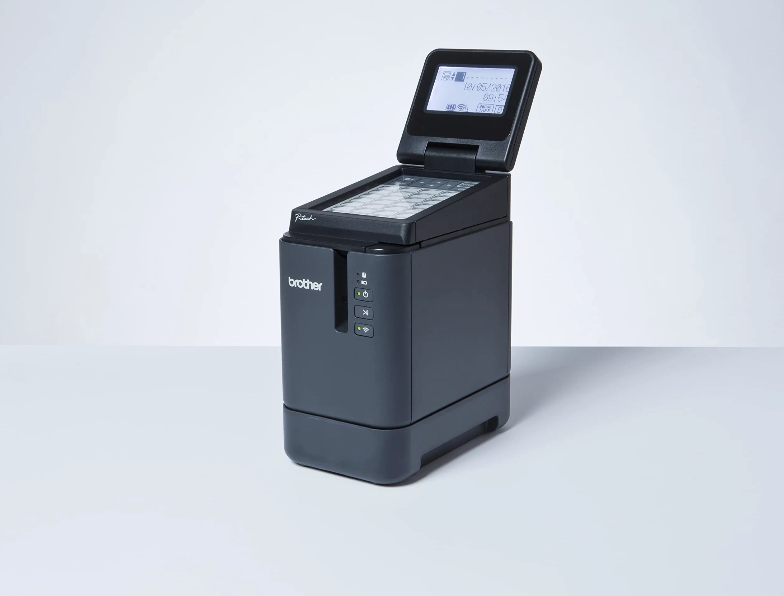 Brother PT-P900Wc | Stampante per etichette | Bianco e nero | Trasferimento termico | WiFi e USB, Compact