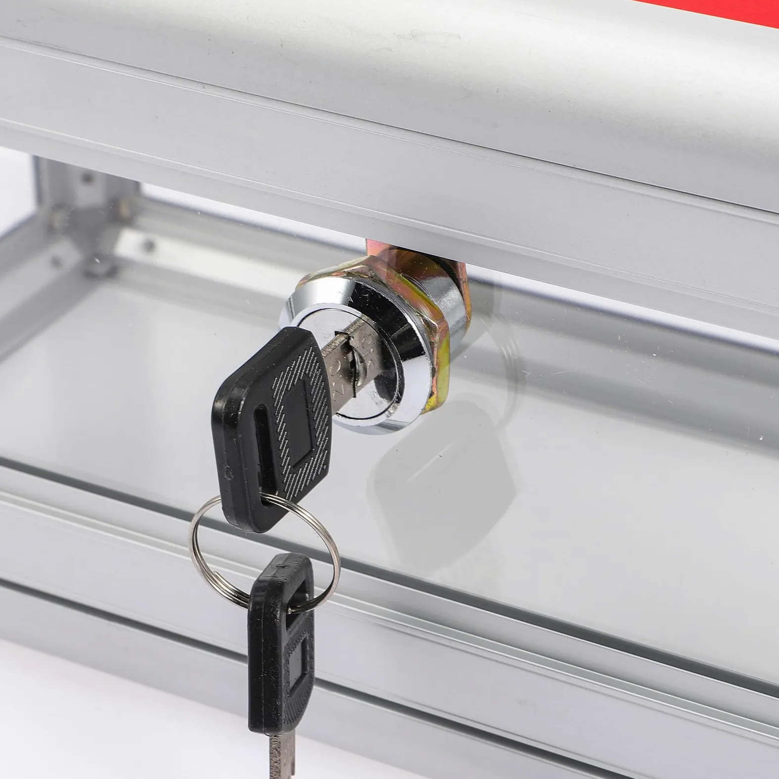 BESTYASH Porta Biglietti da Visita in Acrilico e Lega di Alluminio Argento Serratura, Custodia Elegante e Facile da Usare per Ufficio e Viaggi, Design Trasparente e Struttura Semplice