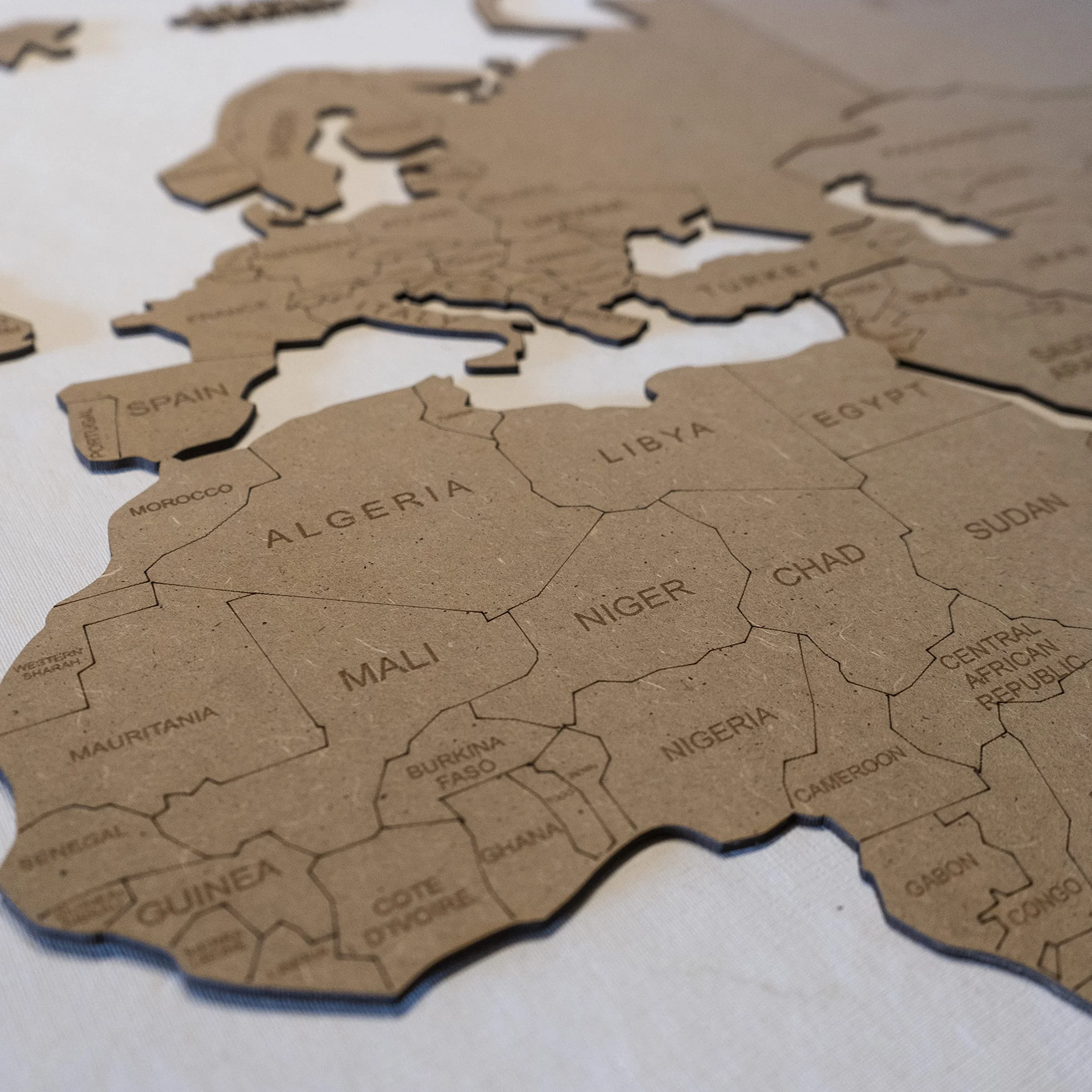 MISS MAPS Mappamondo in legno 3D grande da parete Mappa per segnare viaggi e decorazione per viaggiatori Multistrato in legno pressato nomi incisi