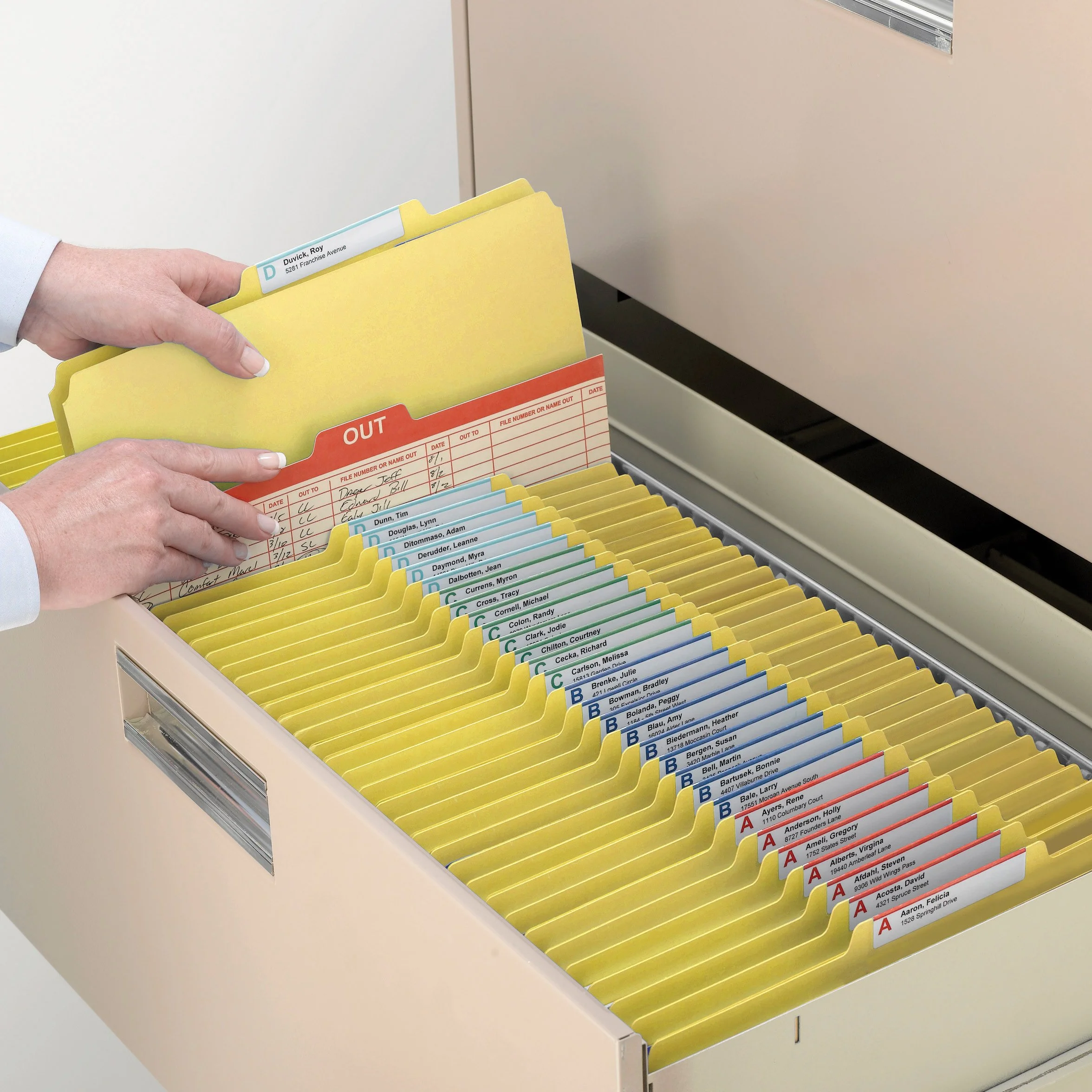 Smead Cartella portadocumenti con chiusura SafeSHIELD, 2 elementi di fissaggio, linguetta da 1/3, espansione di 2 pollici, dimensioni legali, giallo, 25 per scatola (19939)