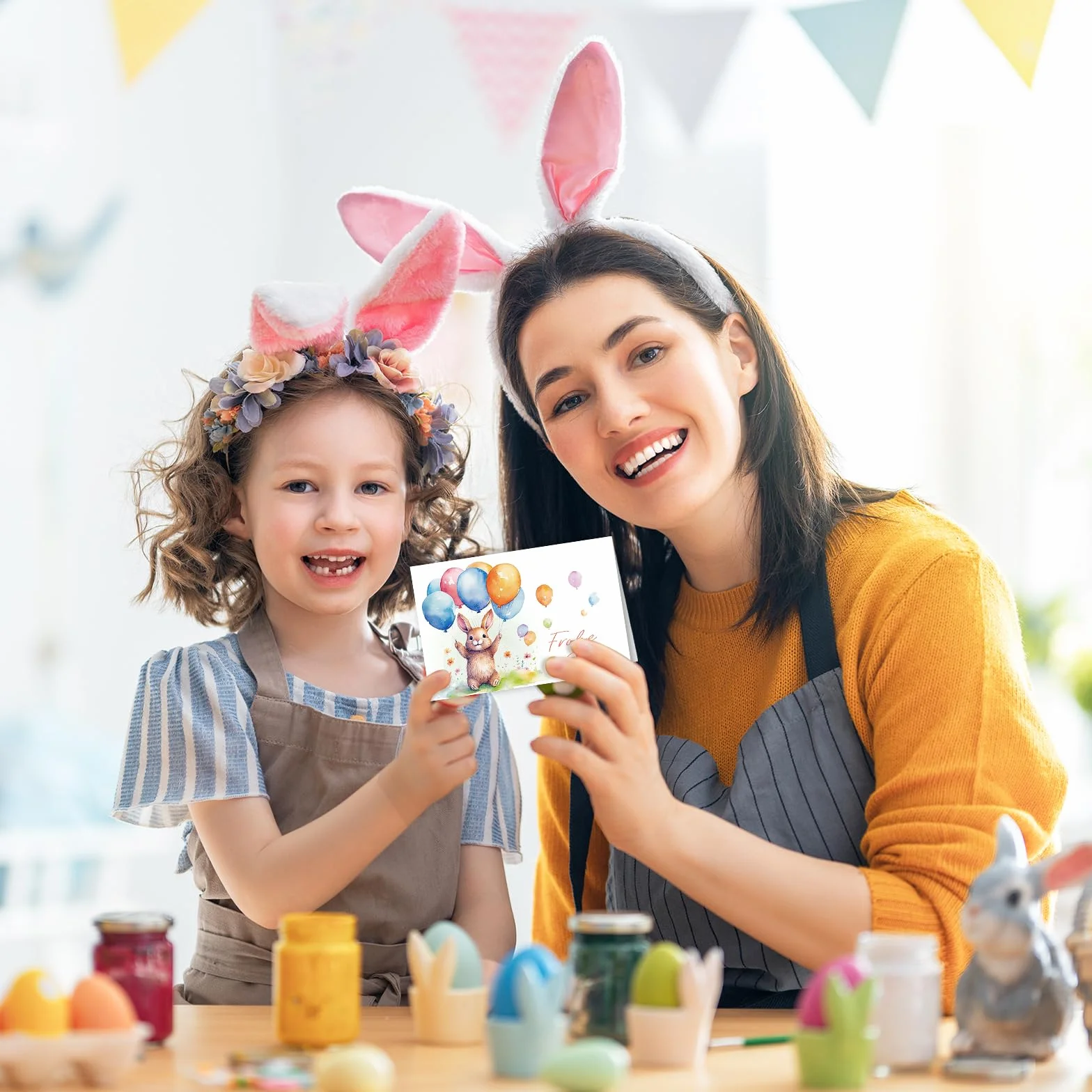 Zestaw 12 niemieckich kartek wielkanocnych z kopertami, otwieranych, z zajączkami i jajkami, Happy Easter