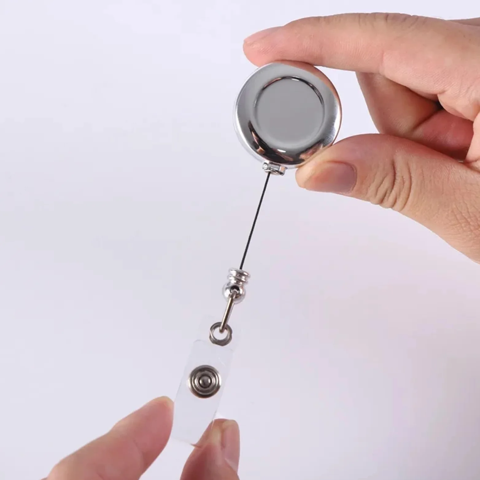 Cordino retrattile, 50 pezzi, porta badge, retrattile, con clip per cintura, estensibile, resistente, spesso, portachiavi