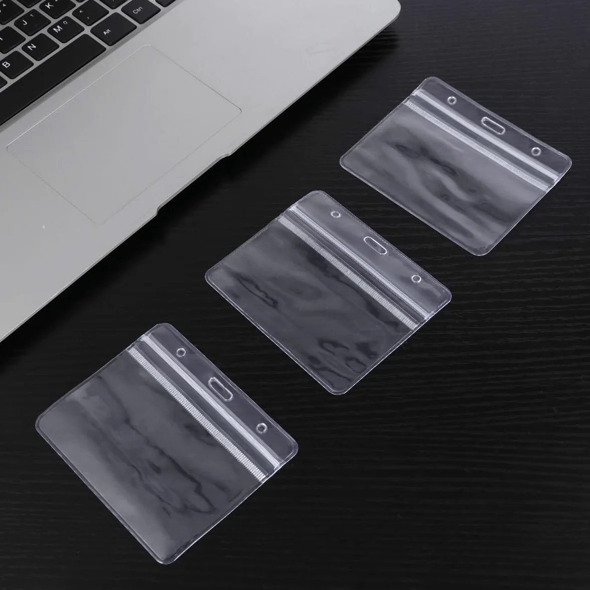ifundom Porta Badge in Pvc Clip, 100 Pezzi, Facile da Usare, per Ufficio e Viaggio, Custodia Trasparente per Tesserini Identificativi