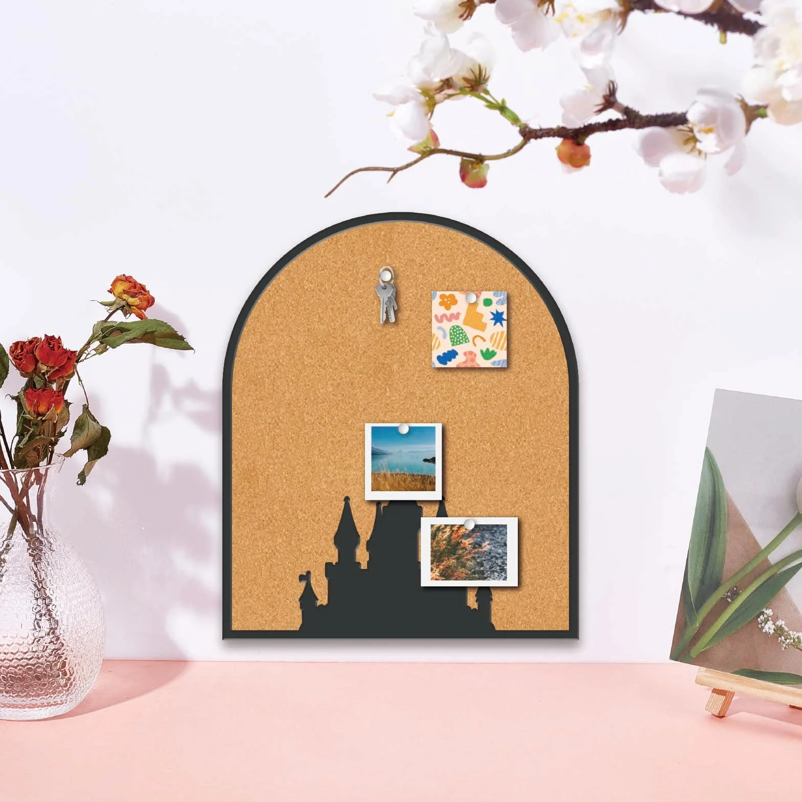 CRASPIRE Spilla da Bacheca in Sughero Castle Pin da 11.8x9.8 Pollice con Cornice Espositore per Bacheche in Legno Marrone da Parete per Ricordi Spilla da Bavero per Casa Ufficio Scuola Aula