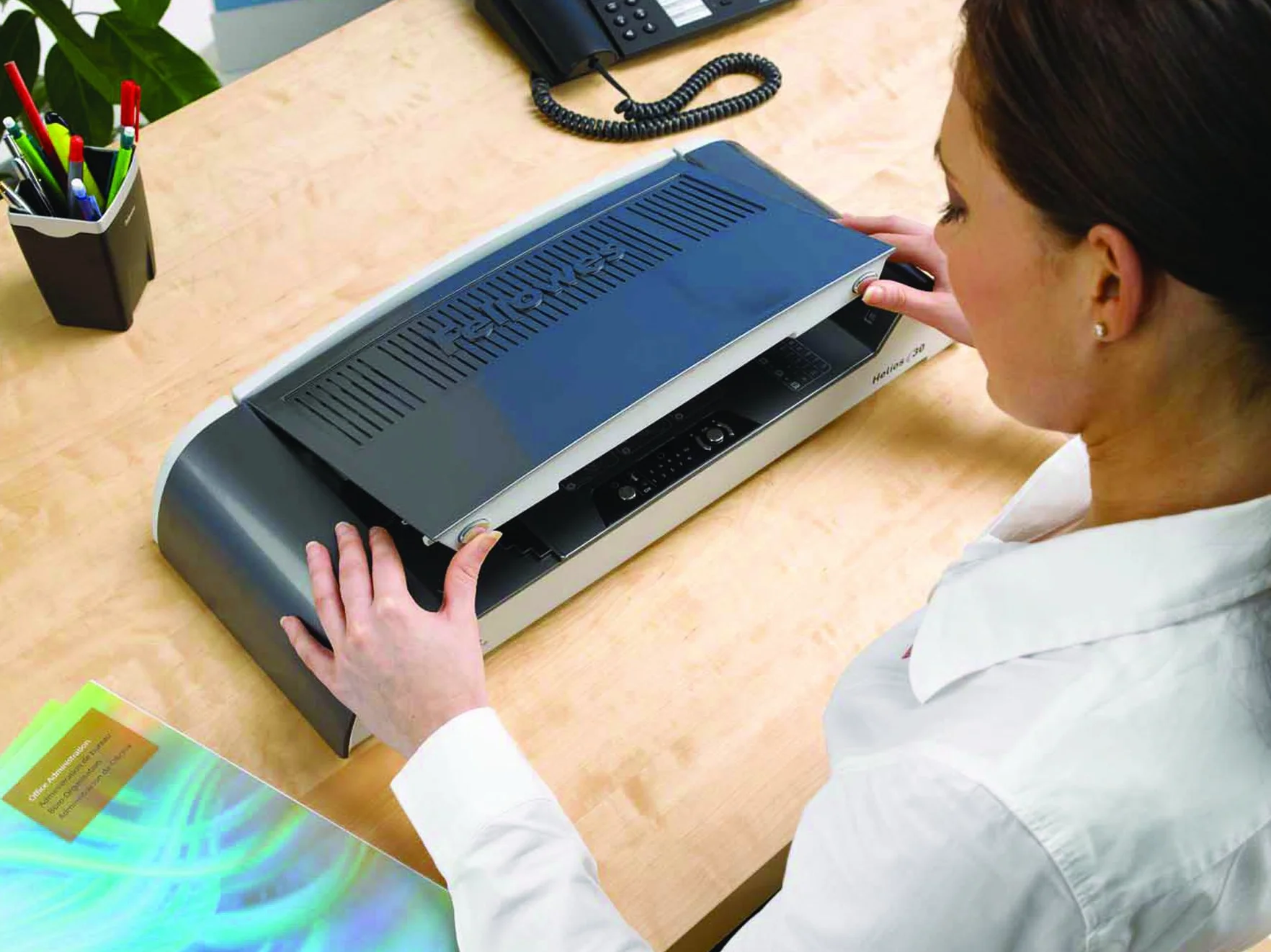 Fellowes Helios 30