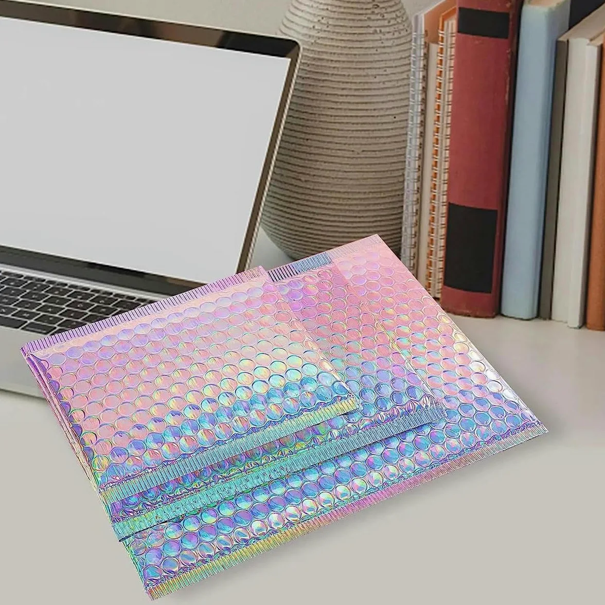 Busta postale in argento laser da 100 pezzi Busta per corriere impermeabile Busta imbottita Borsa per imballaggio per la spedizione-oro rosa-15 * 20 cm