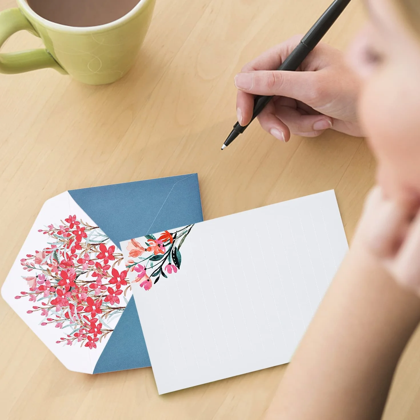 BBLIKE Set di Carta da Lettere e Buste, 24 Pz Carta da Lettera Motivi Floreale, 12 Buste Creativo