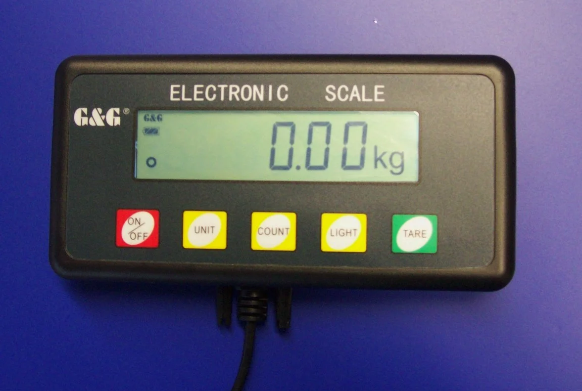 G&G, PSB75, Bilancia a piattaforma per pacchi, superficie di carico resistente in alluminio pressofuso, 40 x 40 cm, 75 kg/20 g, utilizzabile a batteria