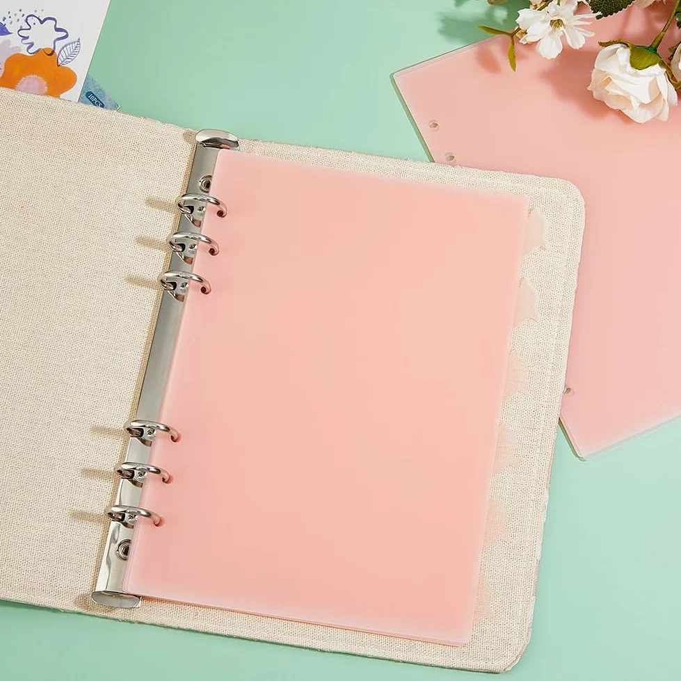 SUPERFINDINGS 12 fogli A5 divisori per Raccoglitori Ad Anelli In Plastica Color Salmone Chiaro con 6 linguette A Forma di Delfino, Pagine Indice Ad Anello per Planner, Quaderno, Diario, 21x15.9cm